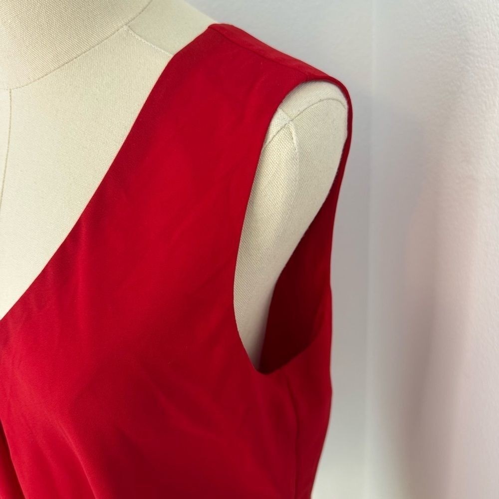 Frank Lyman Design Red V-Neck Sleeveless Flared Camisole – Size 12