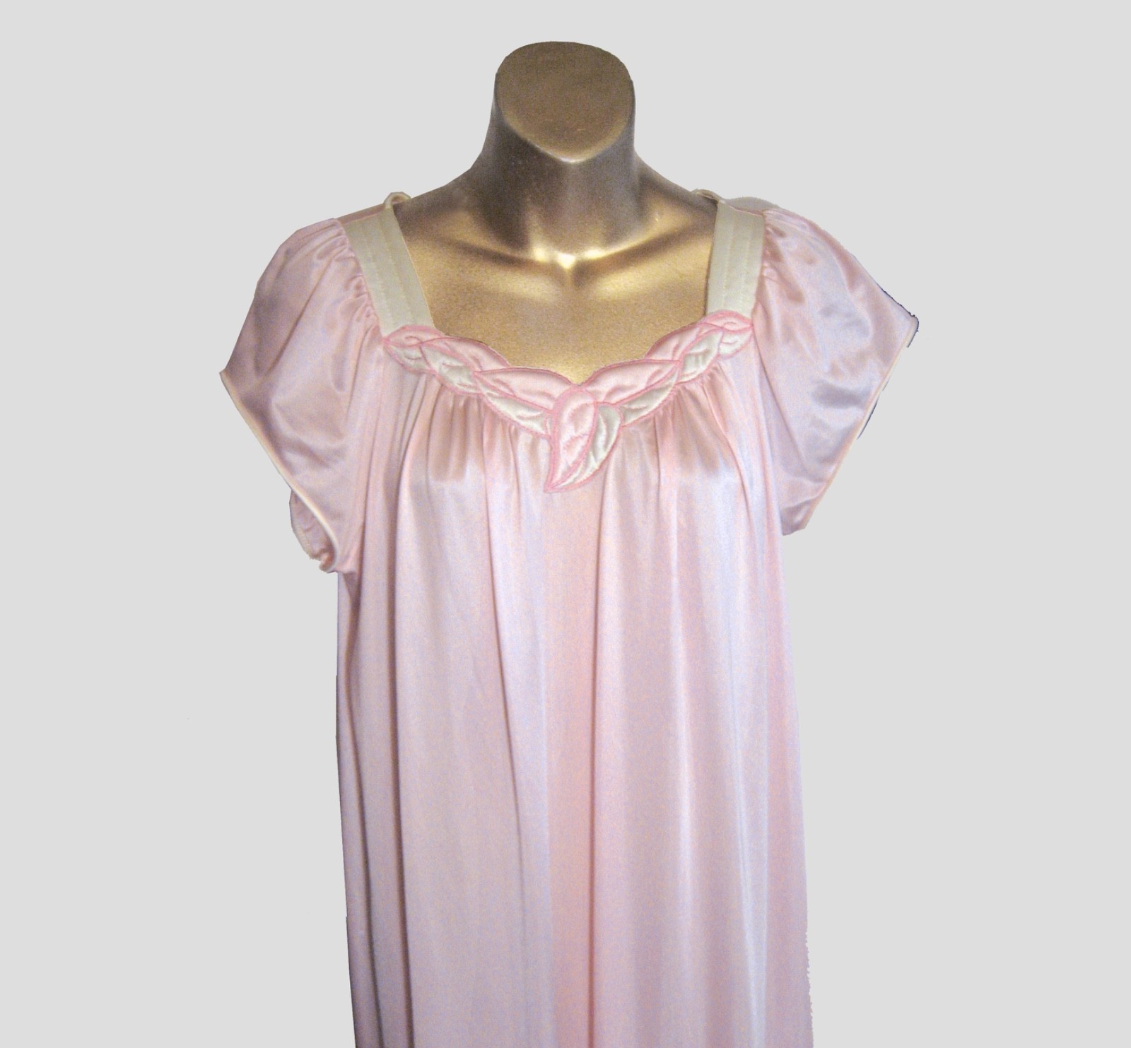 VTG VANITY FAIR PRETTY PINK PEIGNOIR SET LOVELY EVERYDAY LOOK COMFORTABLE USA SM