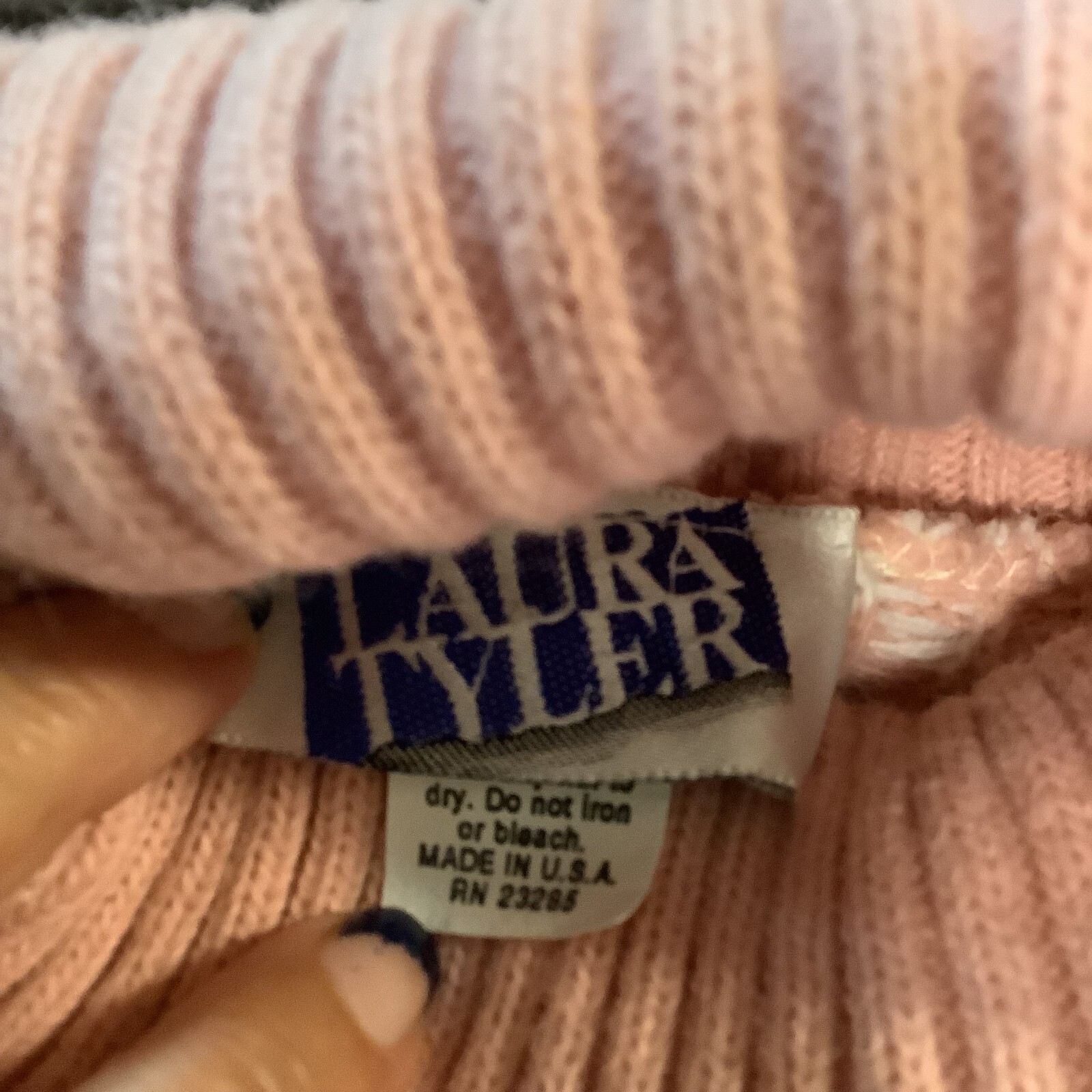 Laura Tyler pink white thick snowflake turtleneck women&rsquo;s ski sweater size M/L