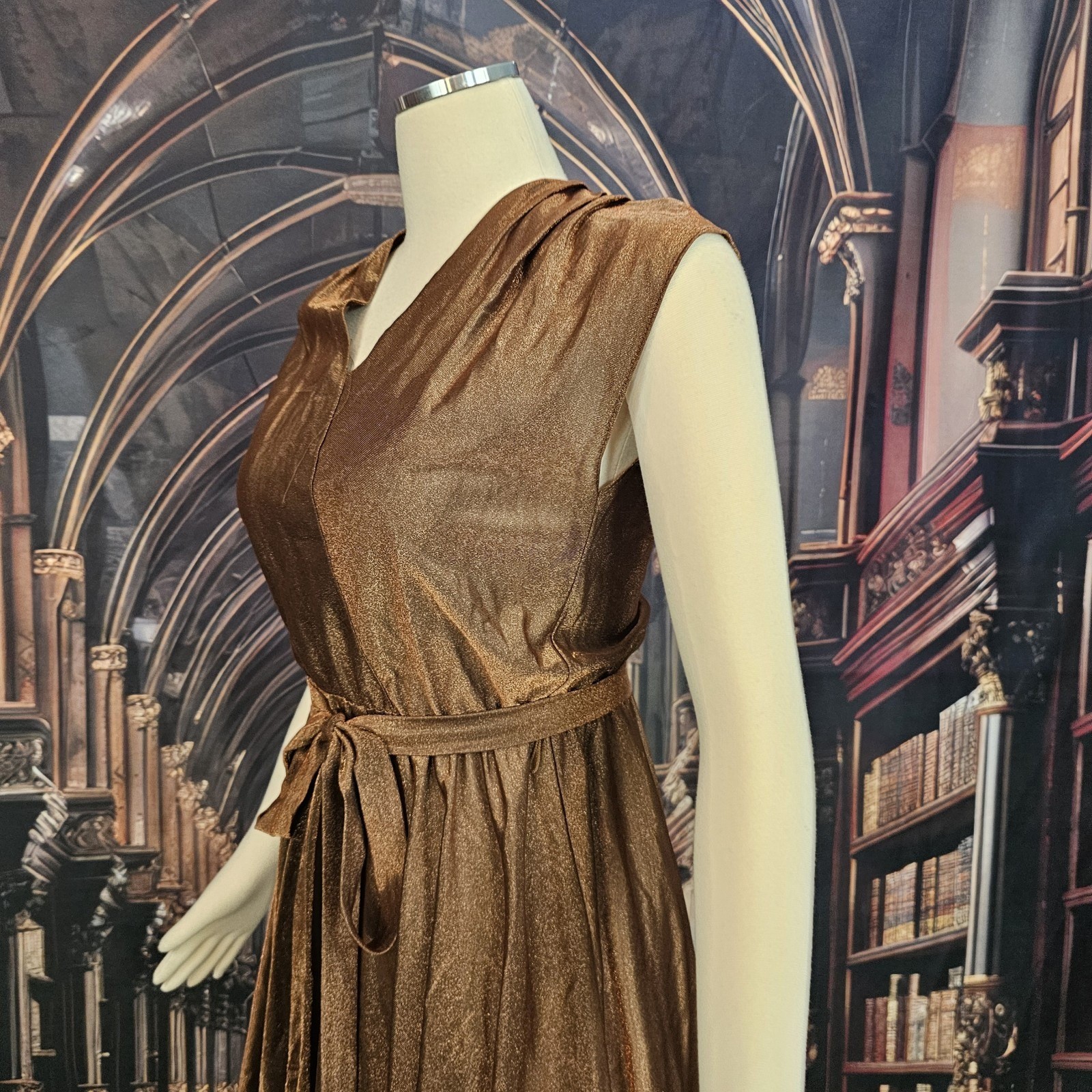 Vintage 1970s Dress Copper Brown V-neckline Cap Sleeve Tie Waist Circle Skirt