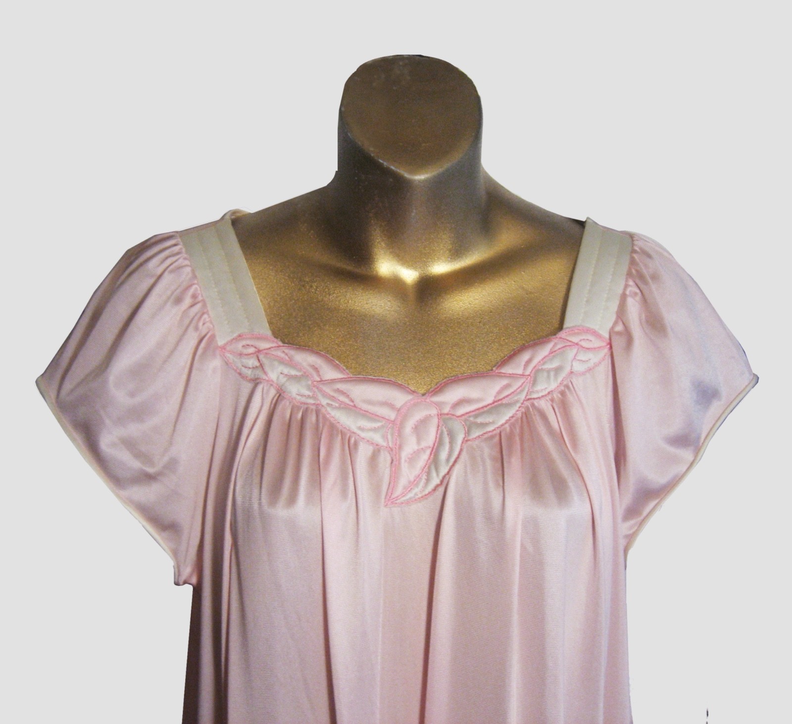 VTG VANITY FAIR PRETTY PINK PEIGNOIR SET LOVELY EVERYDAY LOOK COMFORTABLE USA SM