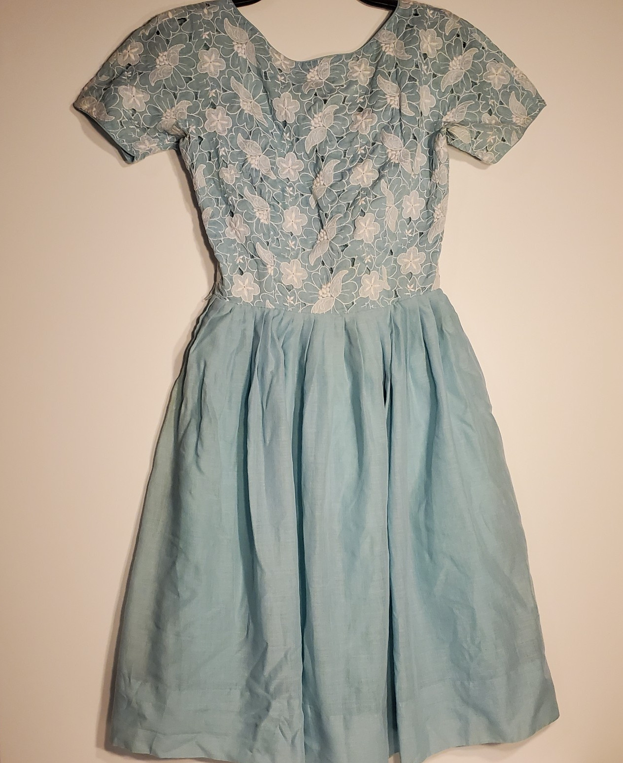 Hand sewn 1960&rsquo;s L’aiglon Vintage Powder Blue, fits small