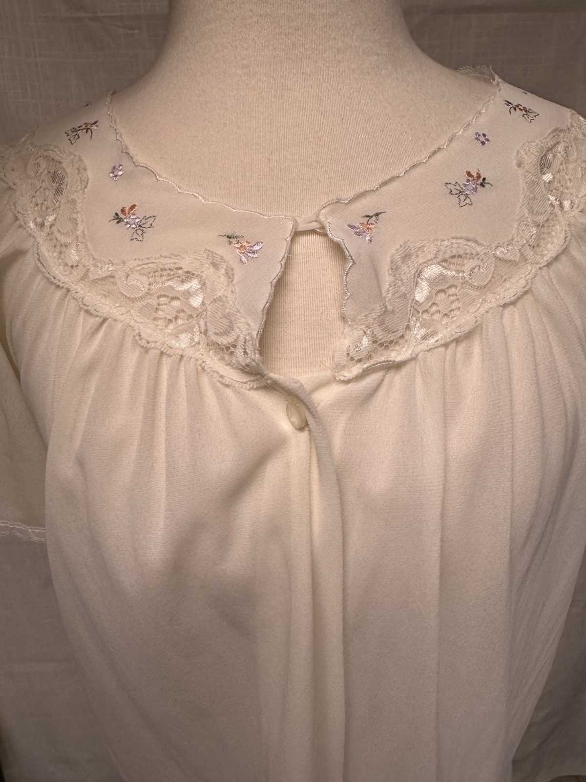 Vintage Romantic Traditions Peignoir Robe Ivory With Lace and Embroidery