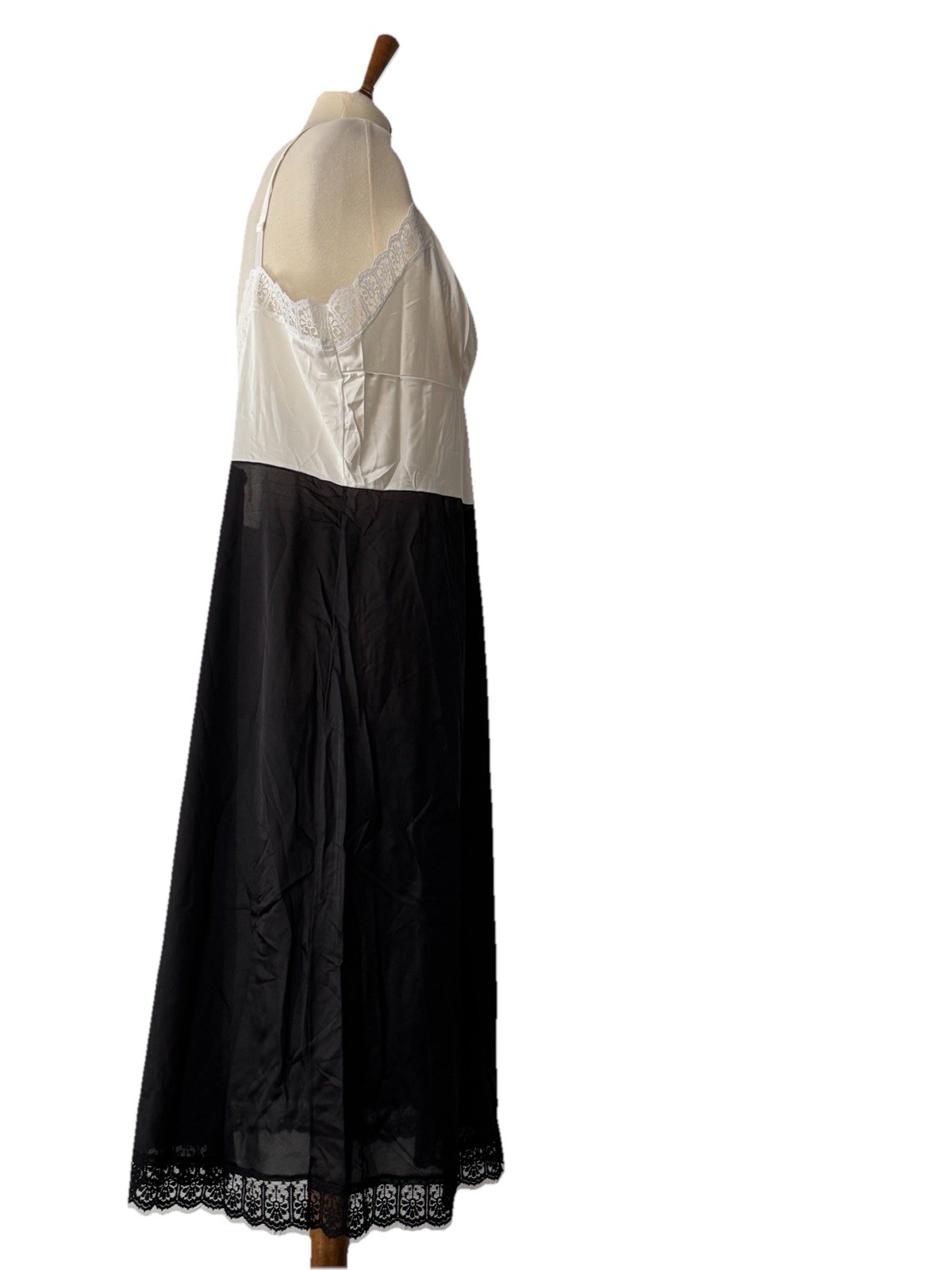 Dixie Belle USA Adjustable Strap Full Slip (42Average) Blk/Wh Color Block NEW