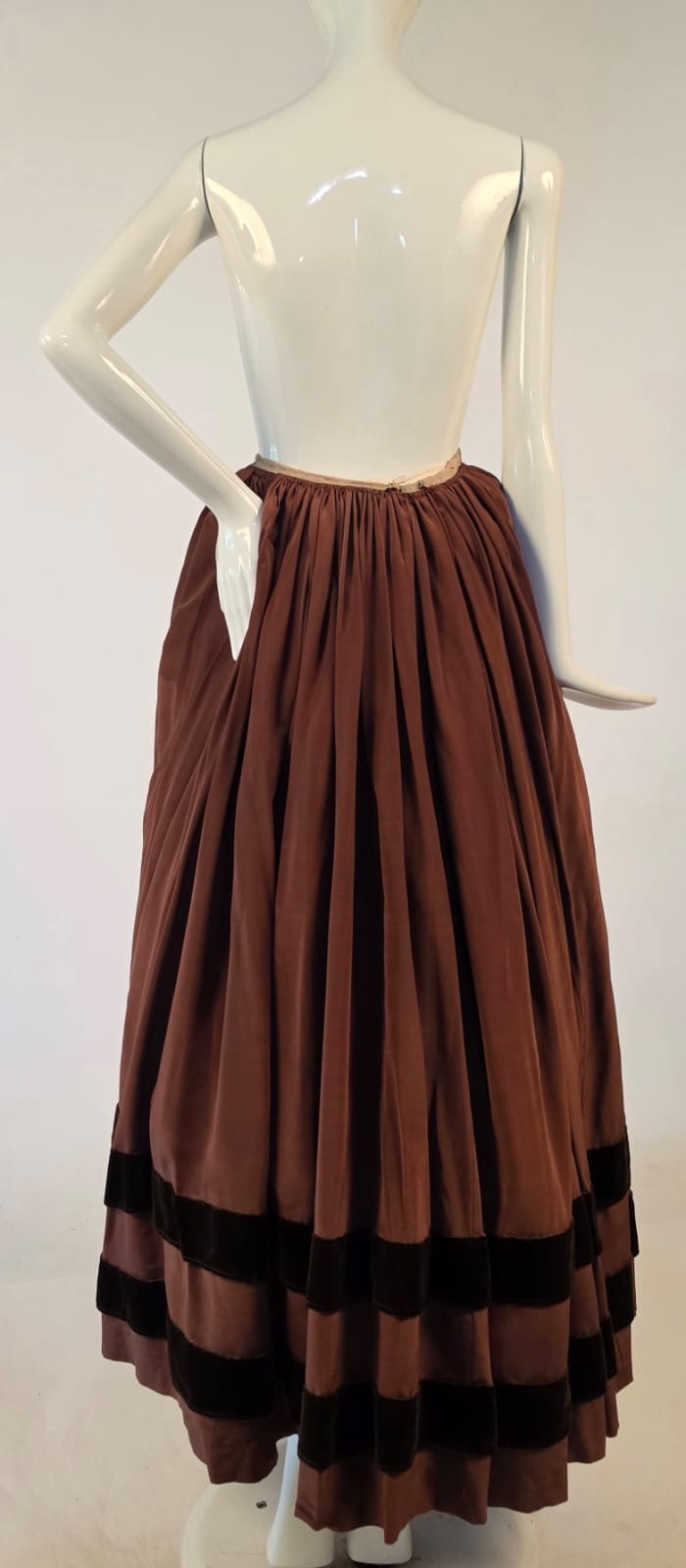 VICTORIAN 19TH C BROWN SILK SKIRT W SILK VELVET STRIPE BOTTOM