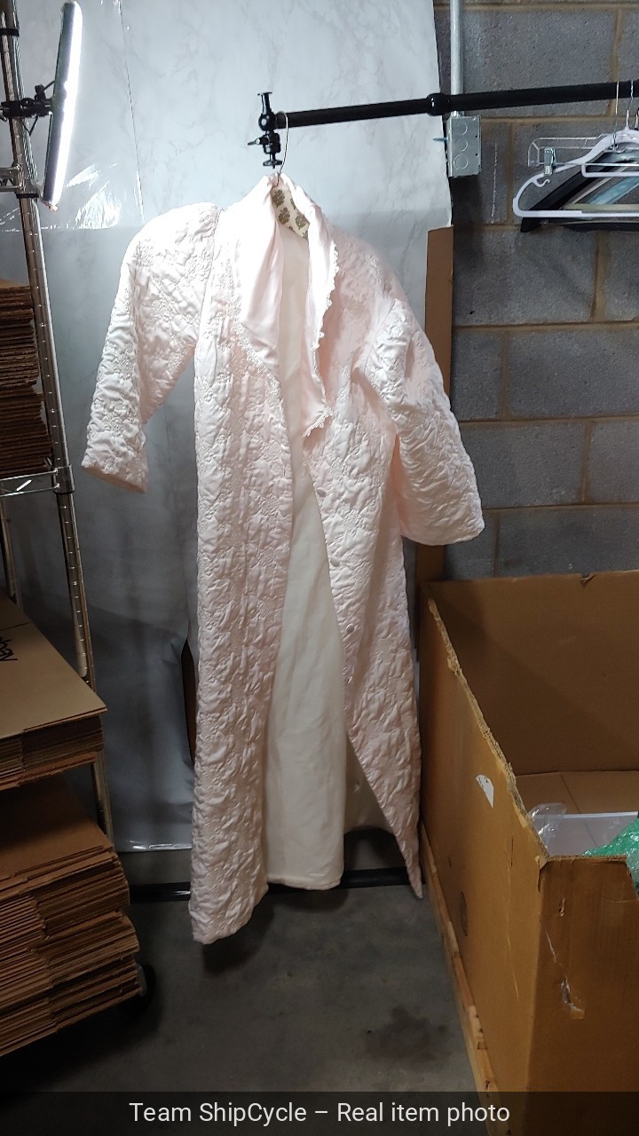 Vintage Miss Dior Christian Dior Pink Quilted Crochet Lace Robe USA Medi G2U