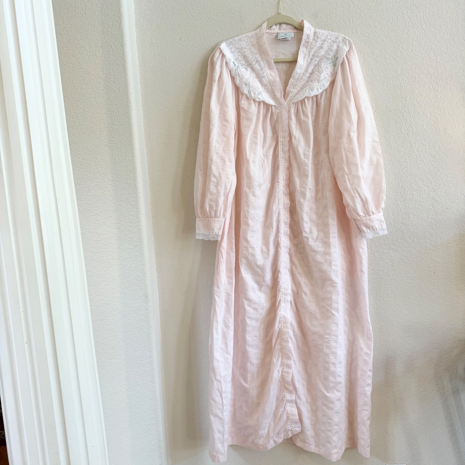 Vintage Gilligan O&rsquo;Malley Pink Lace Nightgown Robe Medium USA Made Victorian