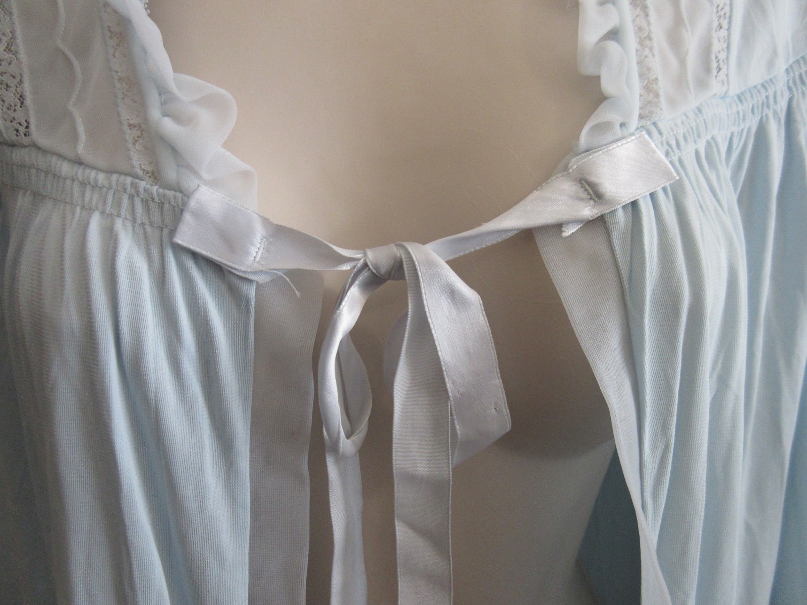 1950&rsquo;s BED JACKET LORRAINE Sheer BLUE nylon LACE overlay size MEDIUM 36/38 USA