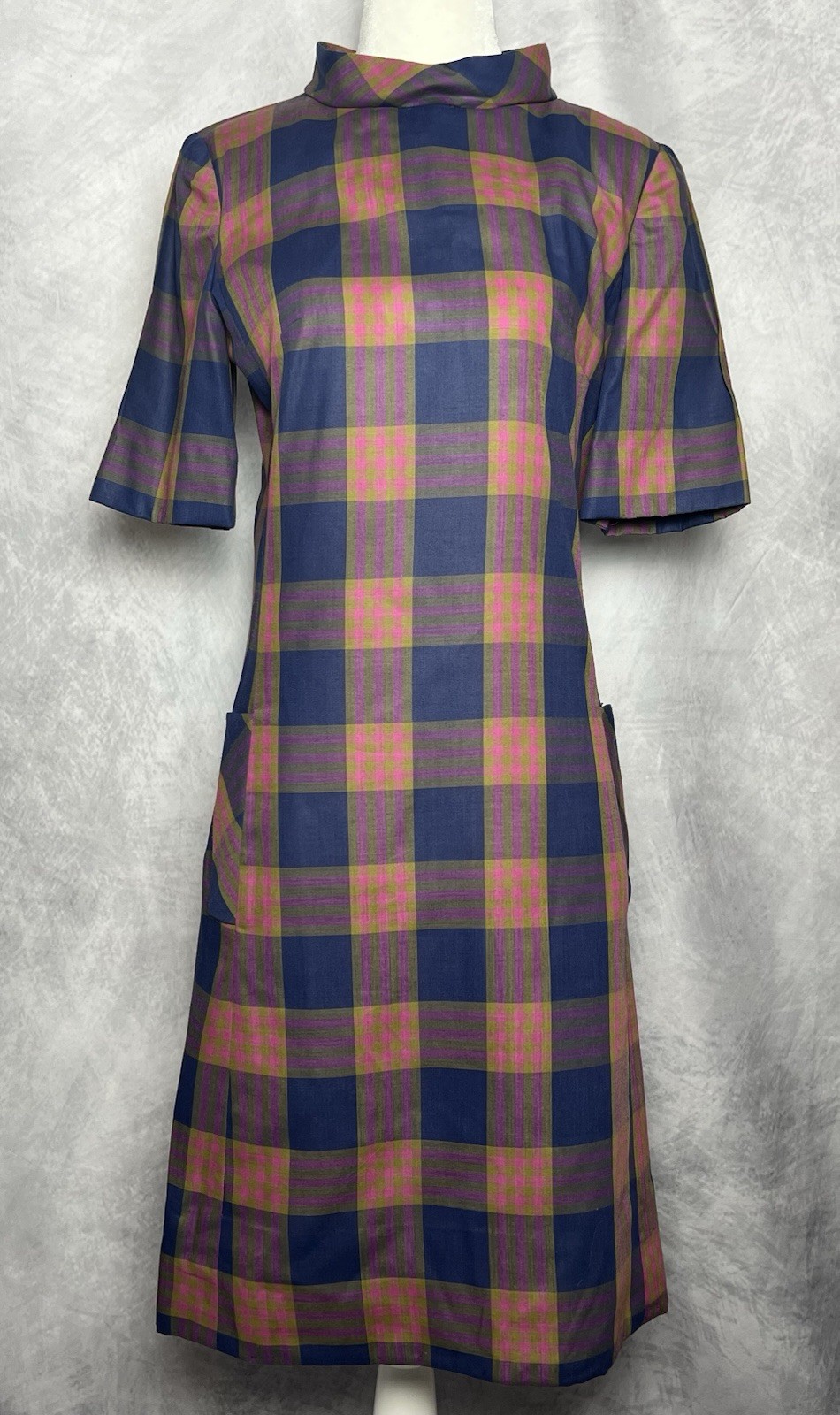 Vintage 1960s L&rsquo;Aiglon Cotton Blue Pink Plaid Mod Shift Dress Mock Collar Size S