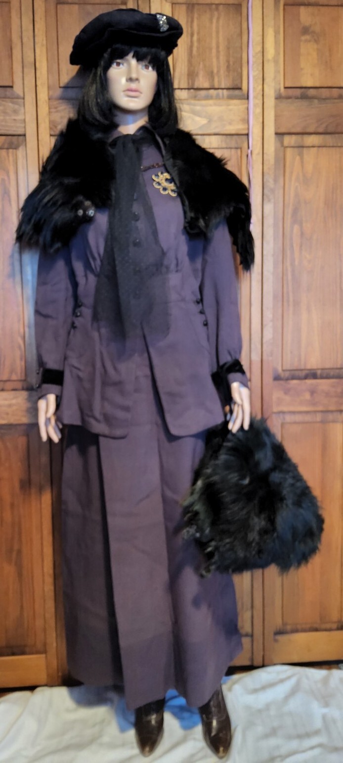 Antique 1918-19 Women&rsquo;s COMPLETE Travel Suit Skirt Coat Boots Purse Hat AMAZING