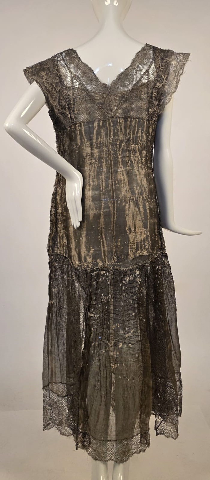 FLAPPER 1920’S METALLIC GOLD LAME PARTY DRESS W MATCHING LAME LACE TRIM
