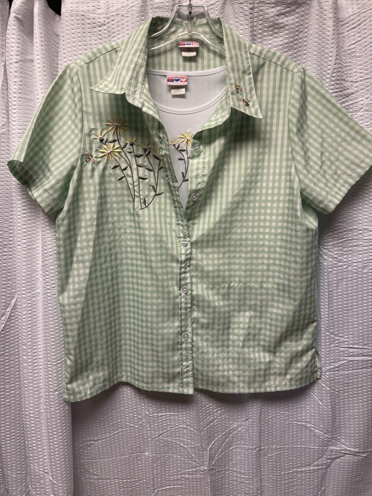 Vintage American Sweetheart Green White Gingham Embroidered Flowers Bees Large