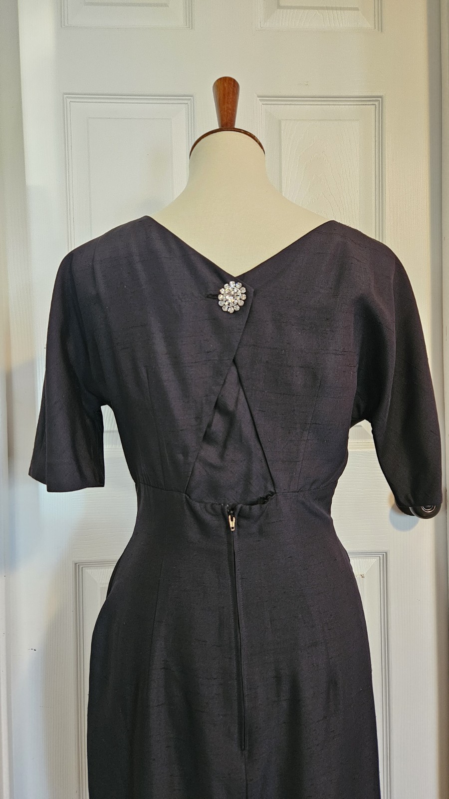 Vintage 80s Does 50s Classic Black Wiggle Pencil Dress Size 6/8 LBD