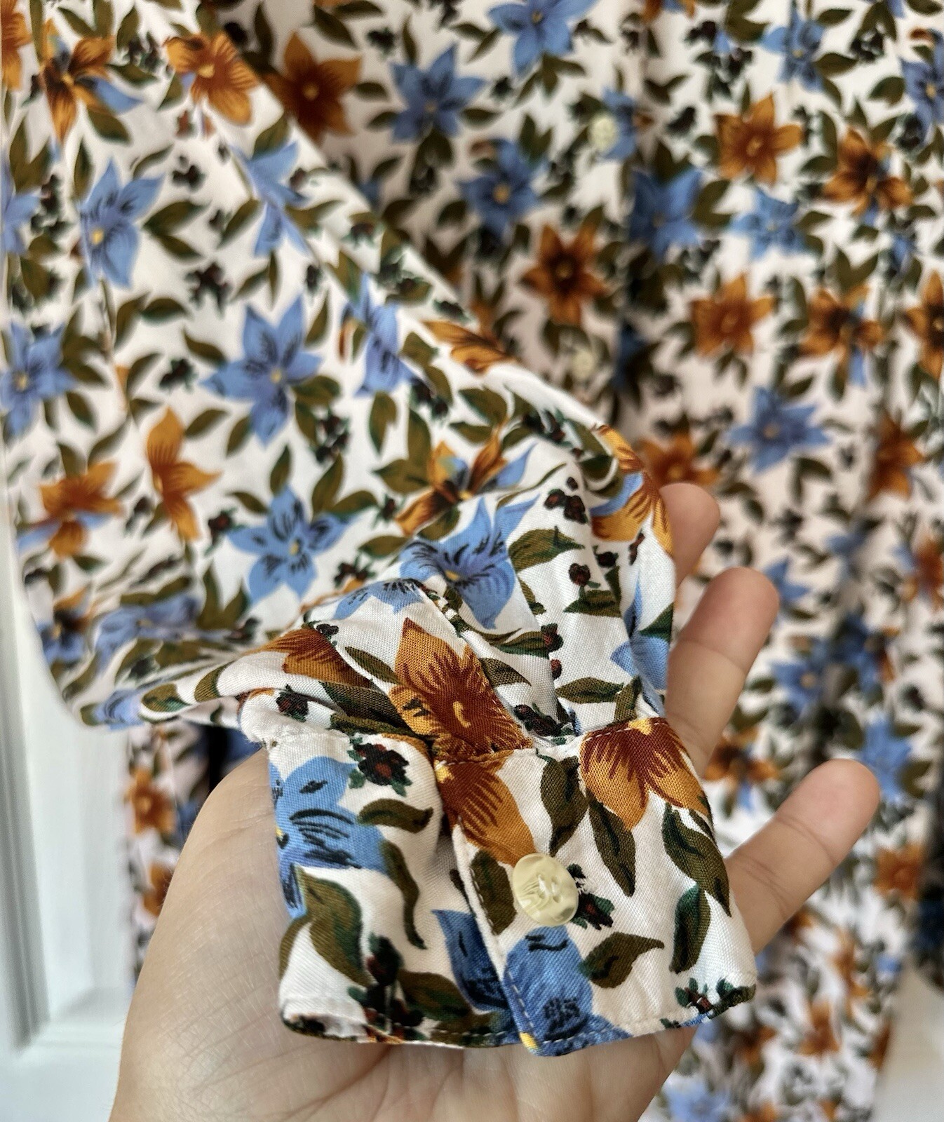 Vintage 90’s Nordstrom BRASS PLUM Floral Button Up Blouse Women’s Medium Rayon