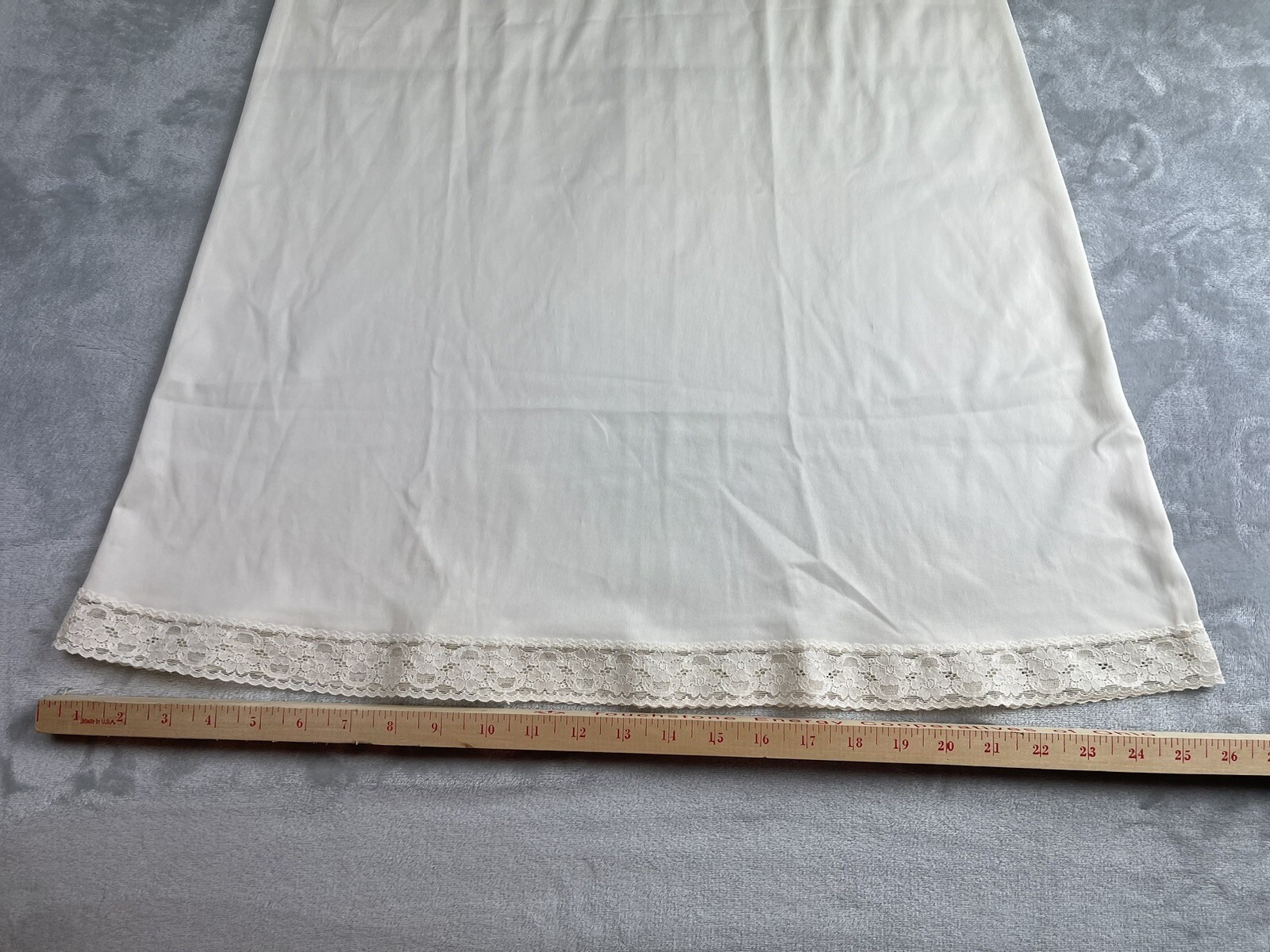 Vanity Fair Ivory Nylon Full-Length Slip Style 10-103 Size 38 24&Prime;/44 Lace Trim