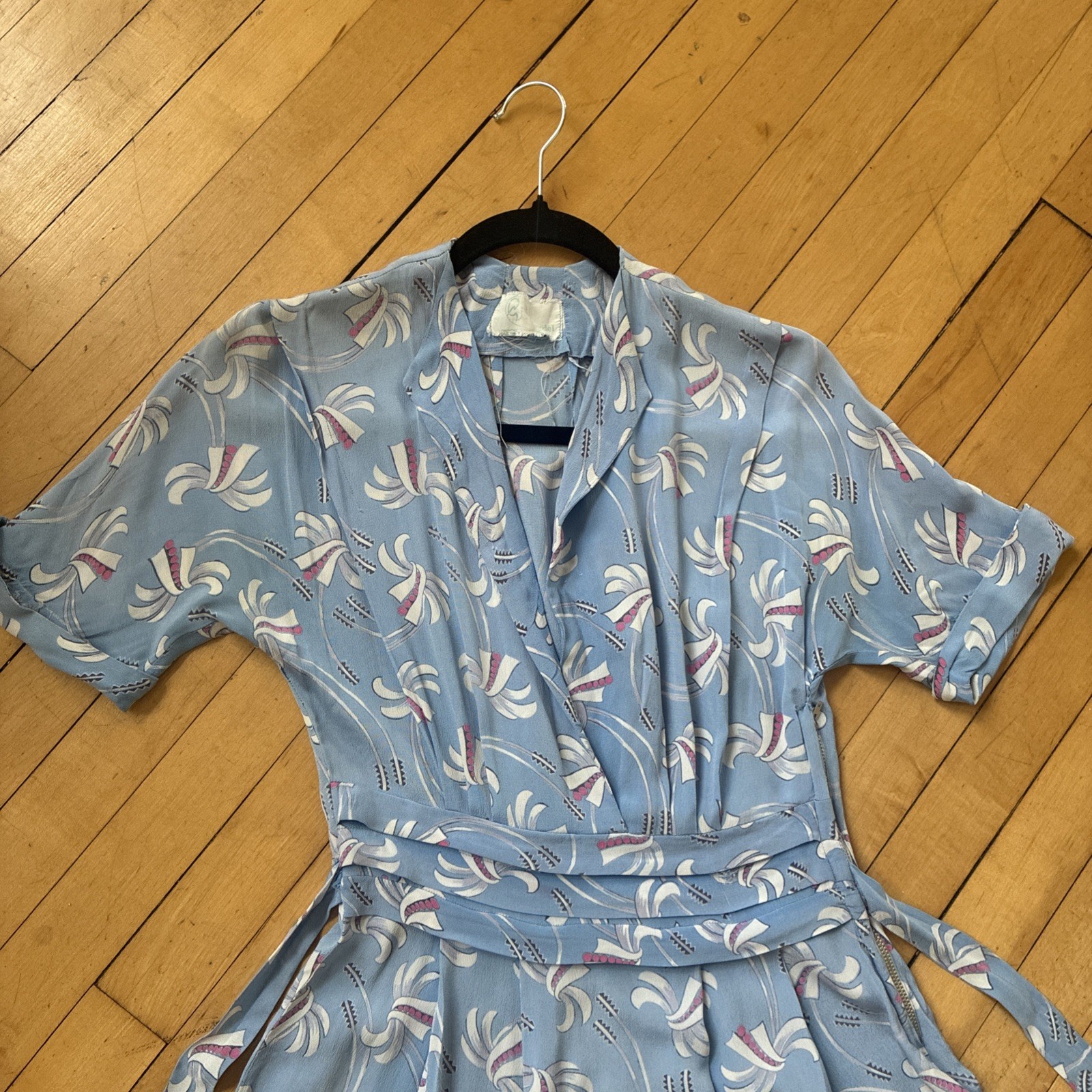Vintage 1940&rsquo;s Blue Deco Patterned Crepe Dress Gio Model 27&Prime; waist AS IS