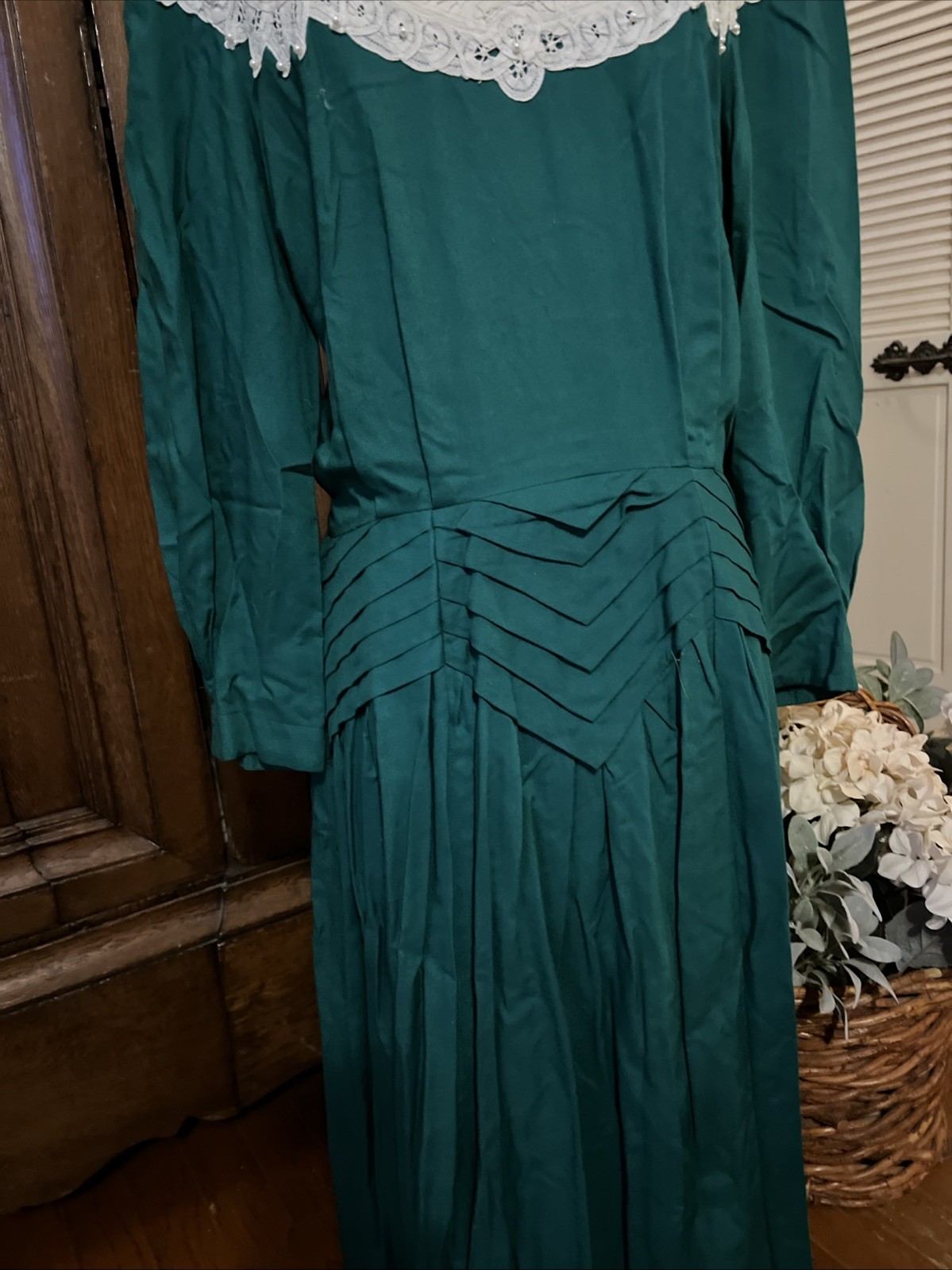 Vintage Plaza South Green Dress Women&rsquo;s Battenburg Lace w/pearls Sz 12/14