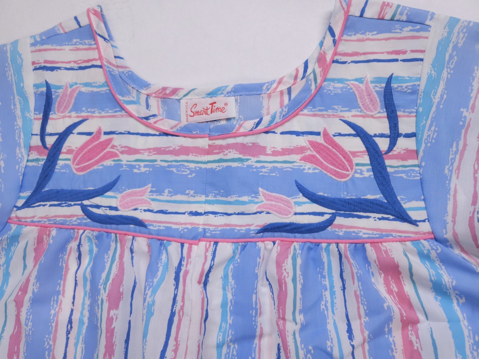 Smart Time Vintage Poly Cotton Embroidered Tulip Spring House Dress Medium