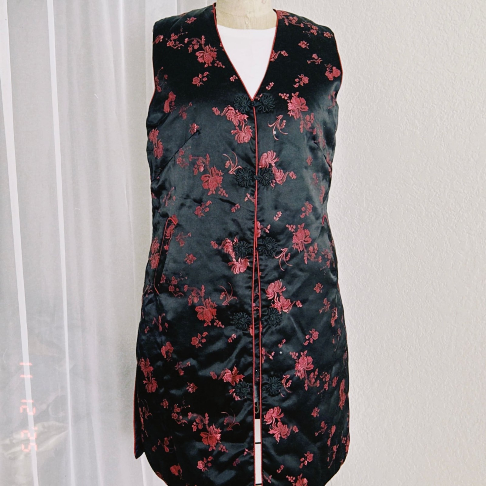 Vintage Black & Red Floral Brocade Chinese Cheongsam Mini Dress