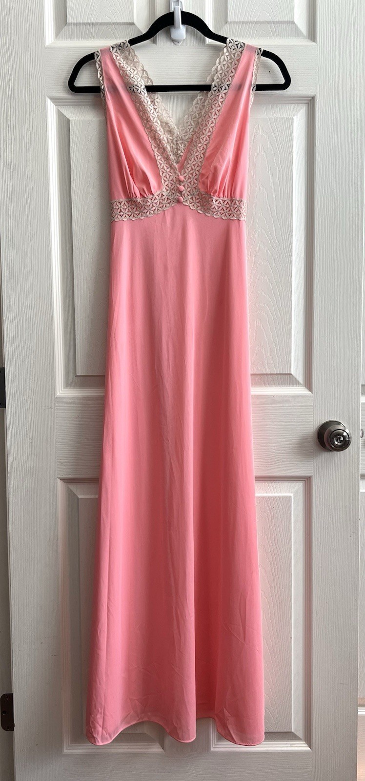 VANITY FAIR Vintage 1970s Peachy Pink Lace Trim Satin Nightgown Betty Mad Men 34