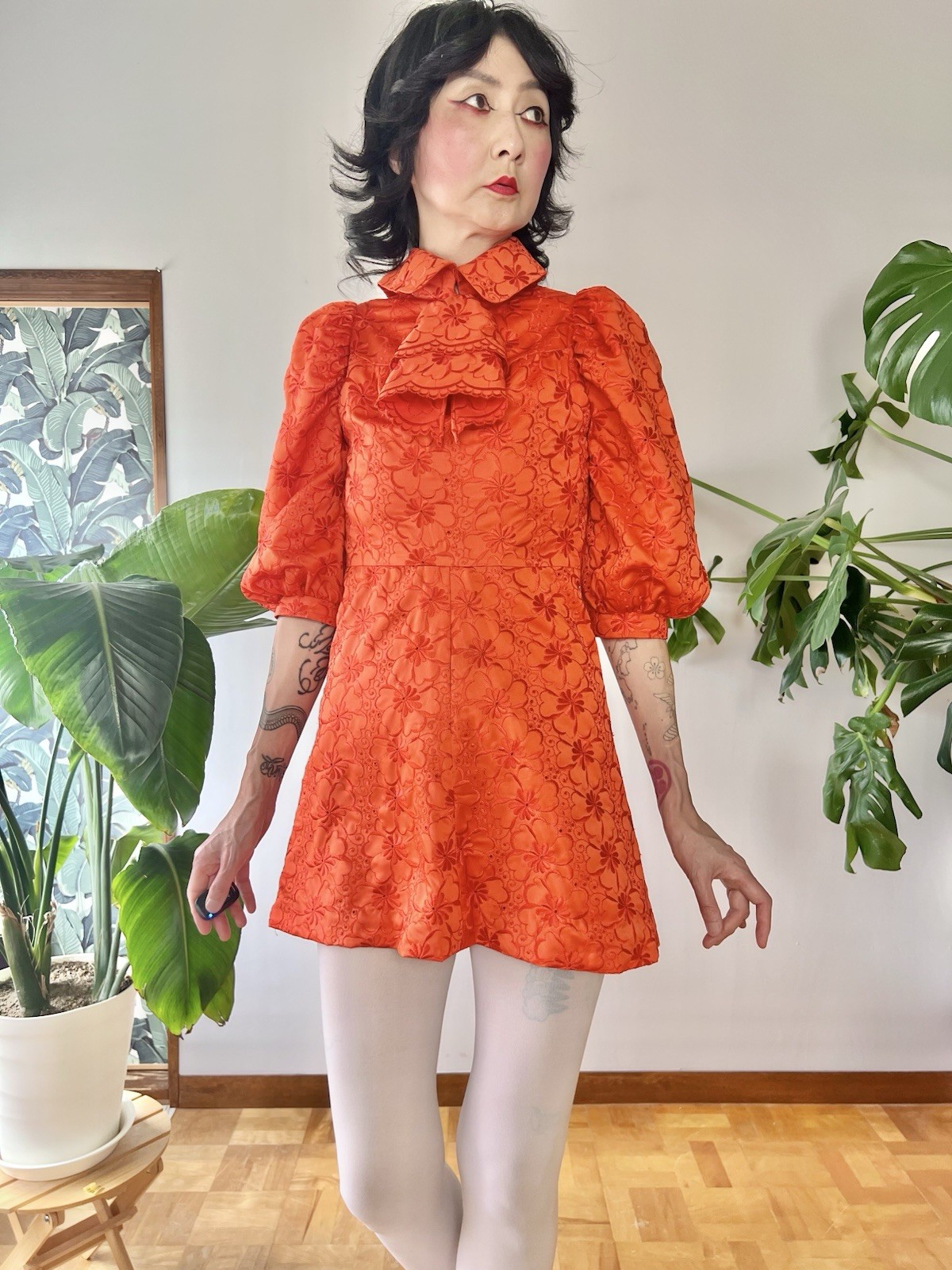 VTG 60s Mod Orange Embroidered Babydoll Mini Dress XS/S Puff Sleeve Jabot