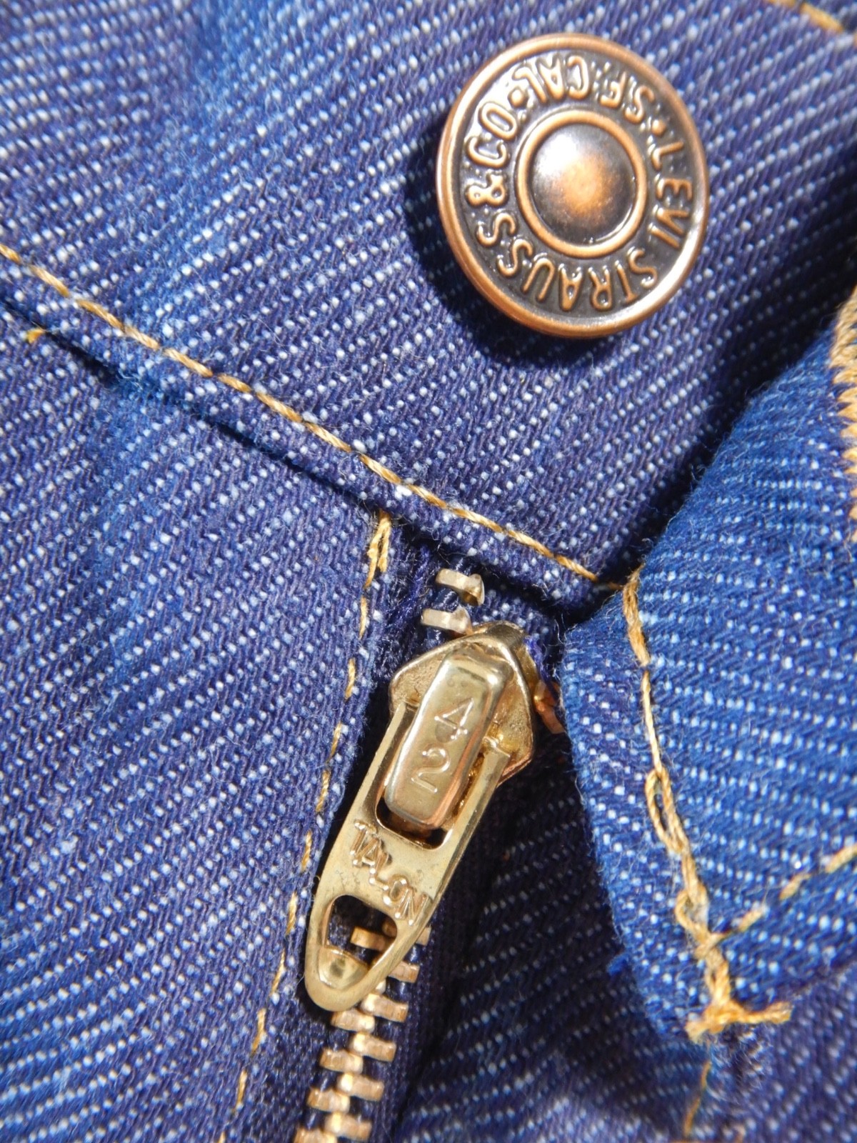 Vintage DEADSTOCK 1970s Levi&rsquo;s 664 Flare Bell Jeans MADE IN USA 26 X 32