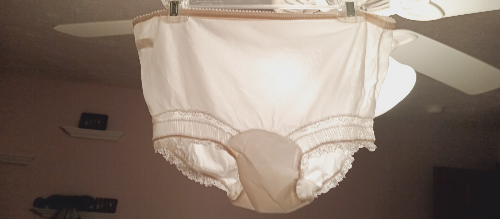UNBRANDED VINTAGE PANTY sz 4 WHITE ACCORDION LACE ON LEG WEAK WAIST READ #AU604