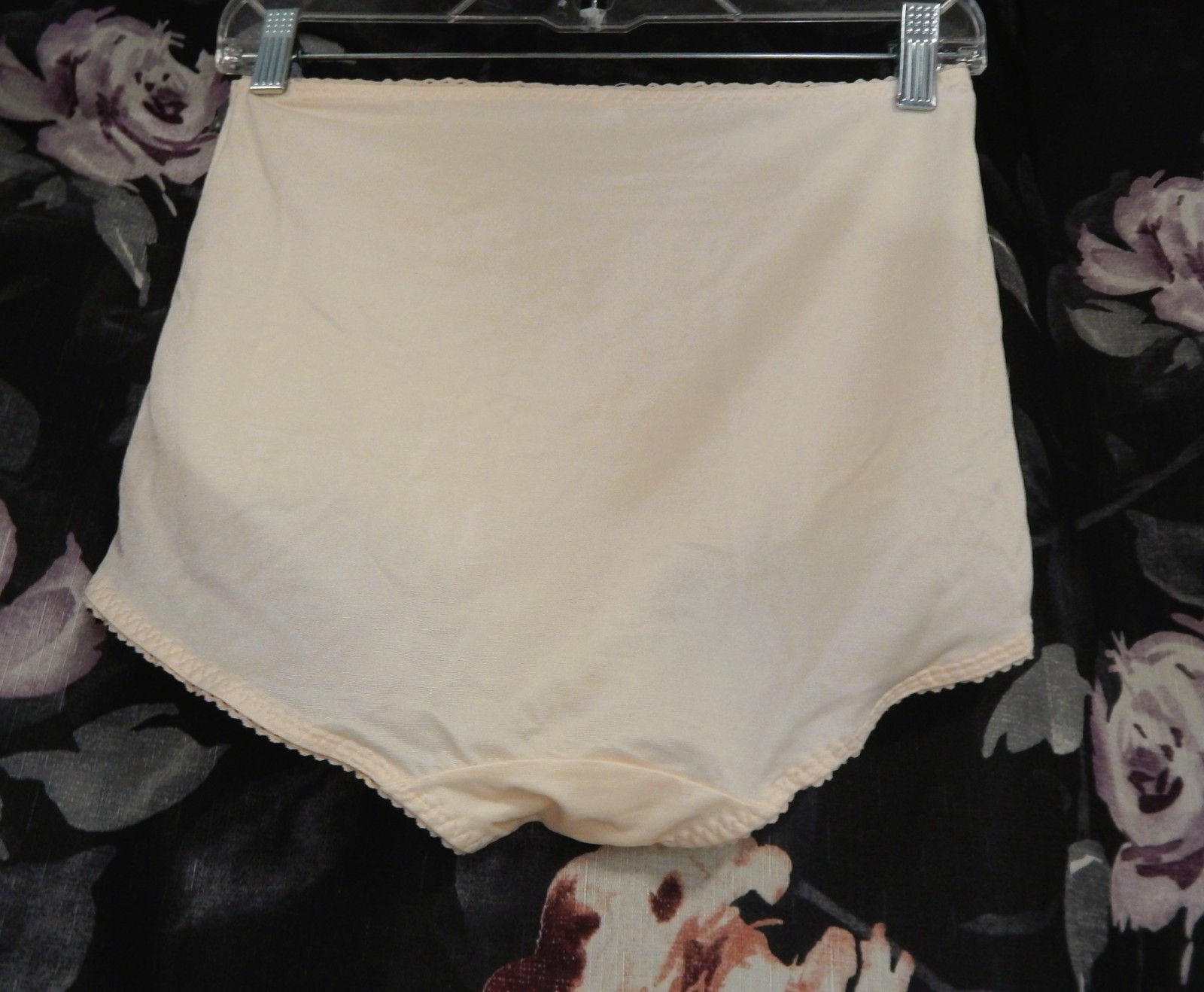 VTG Bali Panties Satin Brief Shaper Granny Panty, Size XXXL 35/36, Style 8500