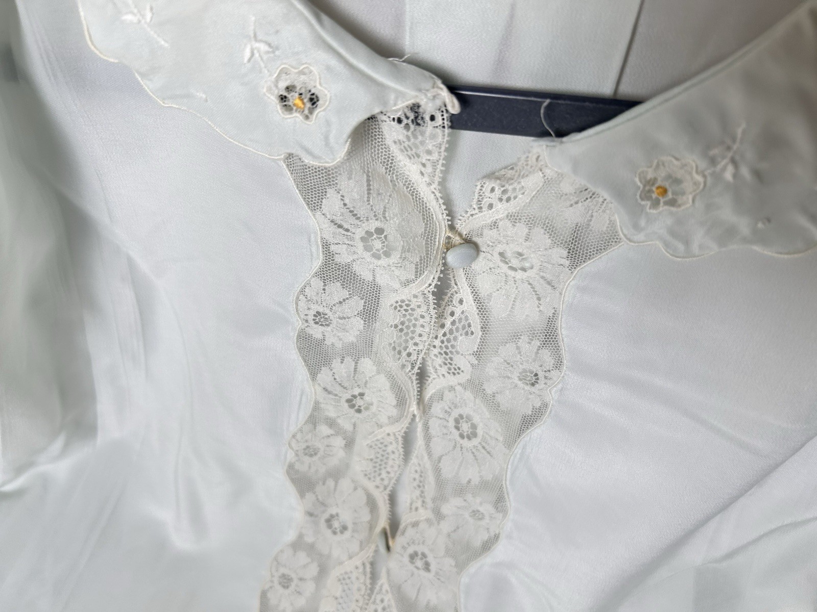 VTG Cropped Bed Jacket Sz Large Blue Floral Lace Tie A-line Collared FLAWS READ