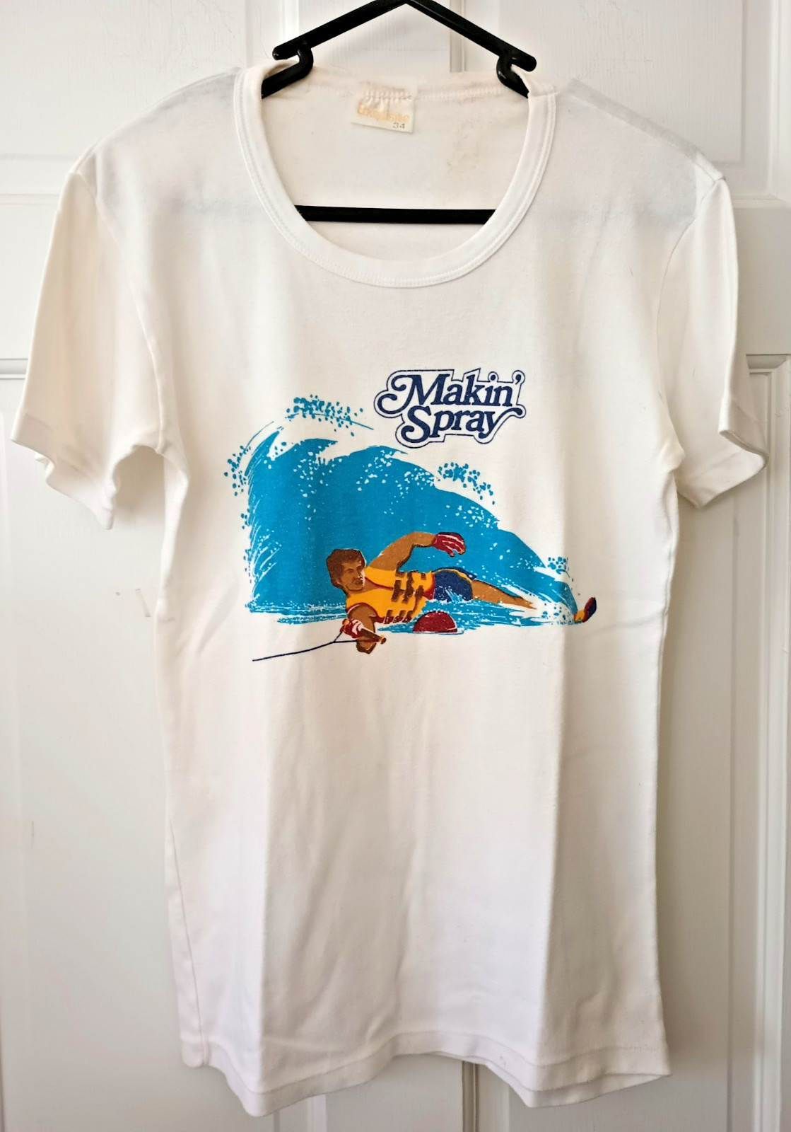 Vintage Singapore Water Ski Club T Shirt Graphic Print Makin&rsquo; Spray Small 34
