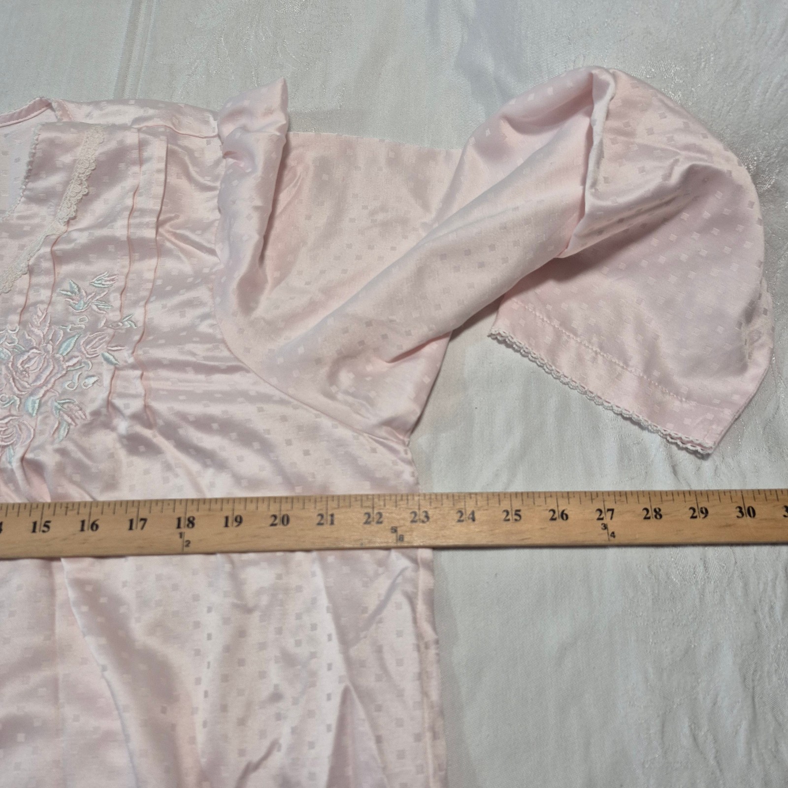 VTG Miss Elaine Pink Check Satin Nightgown Embroidered Floral Size L 90s