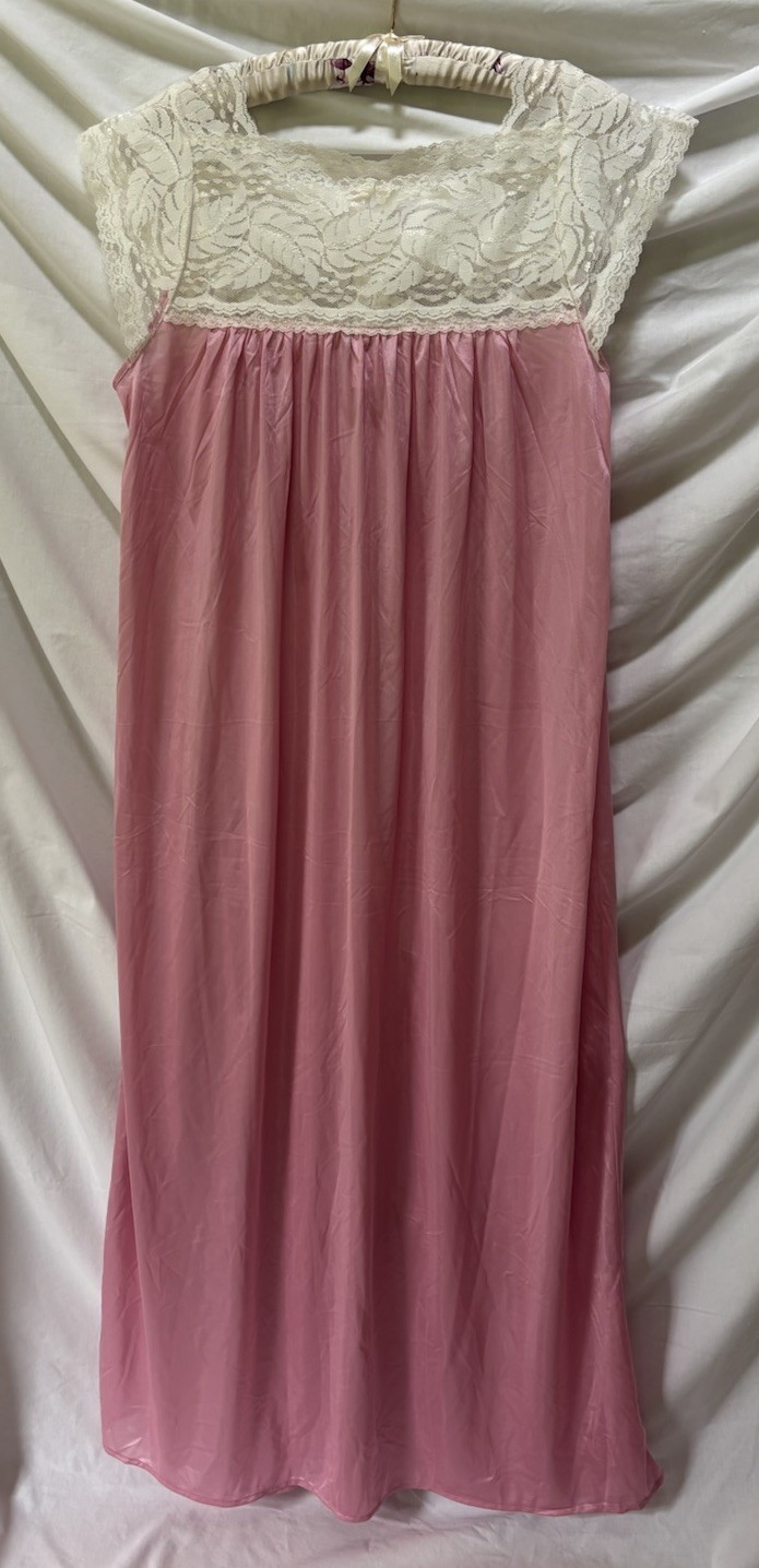 Vtg Brownstone Studio Pink Silky Nylon & Lace Long Nightgown S / M Petite ~