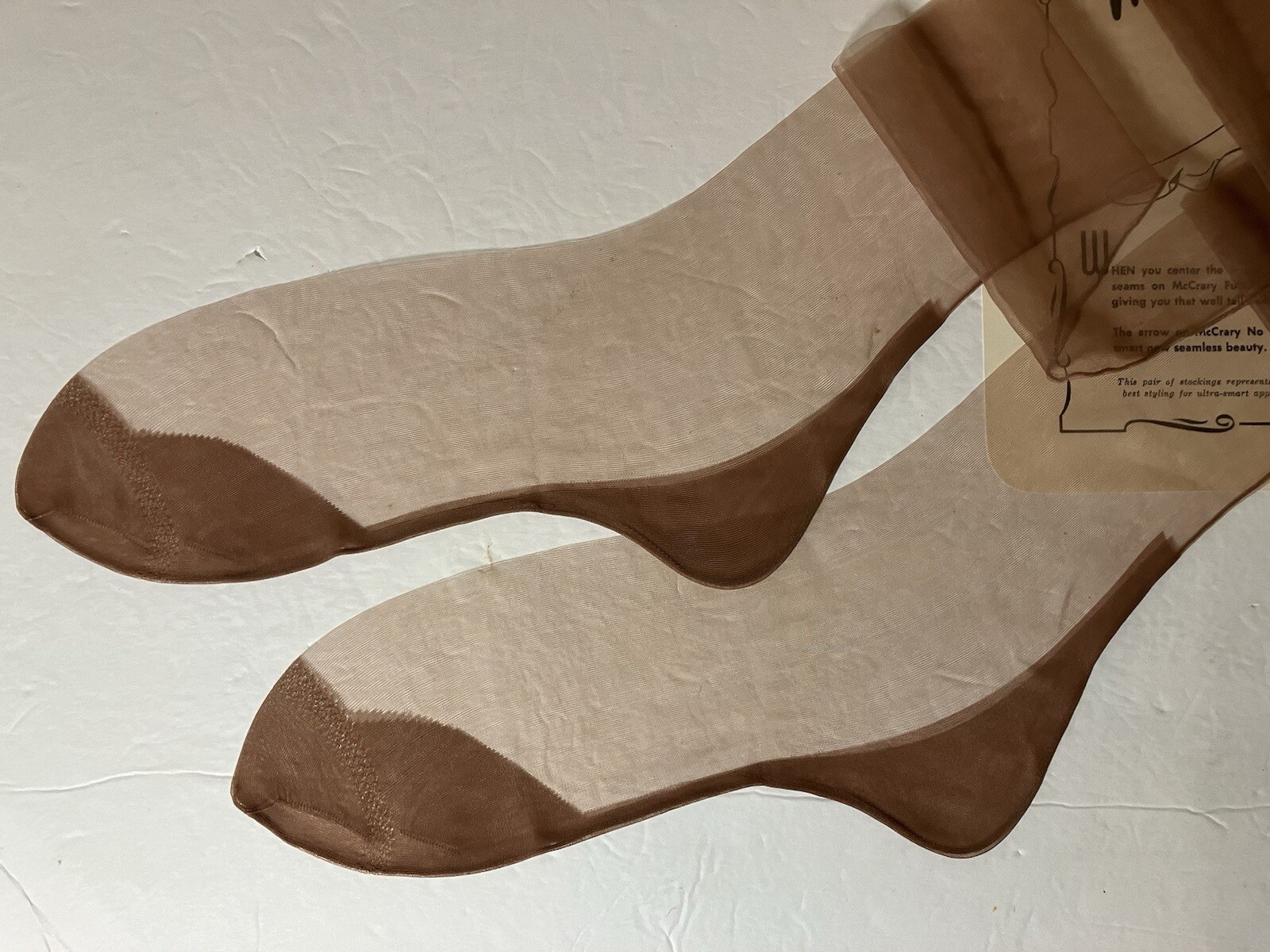 2 PAIR VINTAGE 1950s FULL FASHIONED STOCKINGS FLAT KNIT CUBAN HEEL SEAMED 10×32”