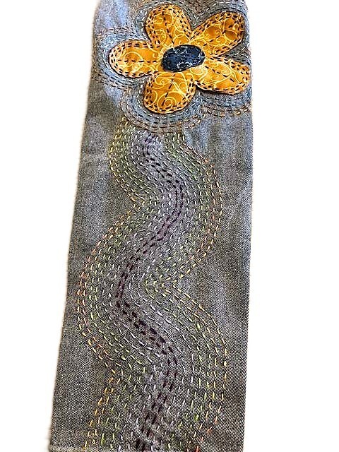 Totally hand patched embroidered upcycled custom Womens jeans 1 of a kind – Med
