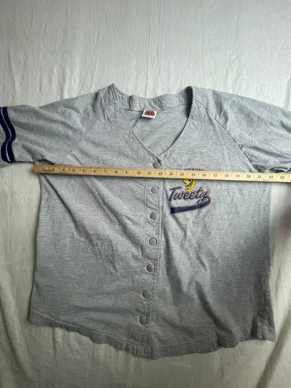 Vintage 2001 Tweety Bird Baseball Jersey Starter Looney Tunes Freeze Shirt USA
