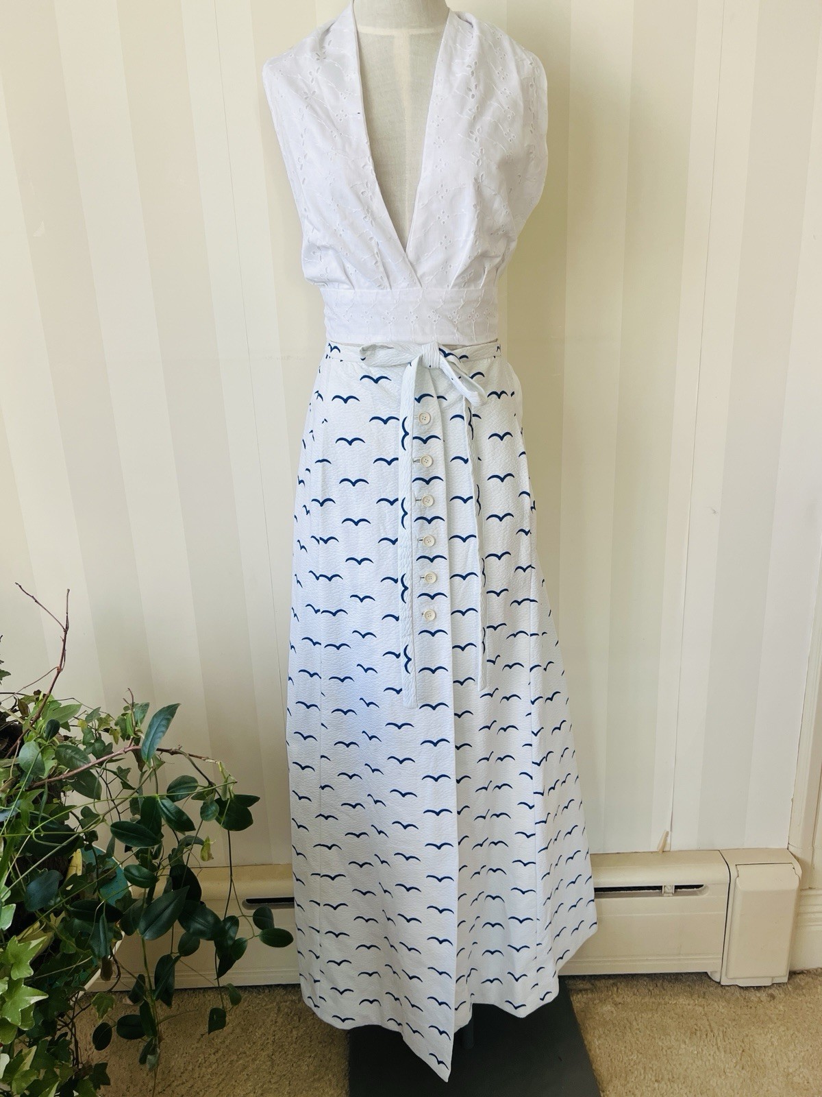 Vintage GIVENCHY 1970’s Full Length Skirt With Seagulls Made In France XS