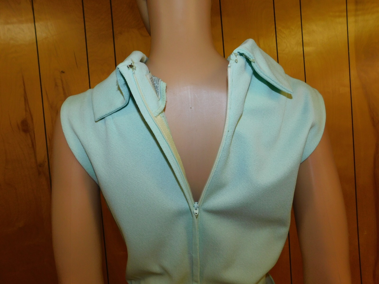 Vintage 60&rsquo;s NARDIS Green Gray White Double Knit Day Dress Waist 28&Prime; *