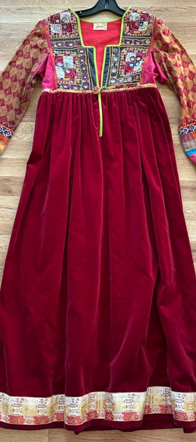 Women&rsquo;s S Fumi Vtg 1960&rsquo;s Long Robe Caftan Velvet DRESS 52&Prime; LONG