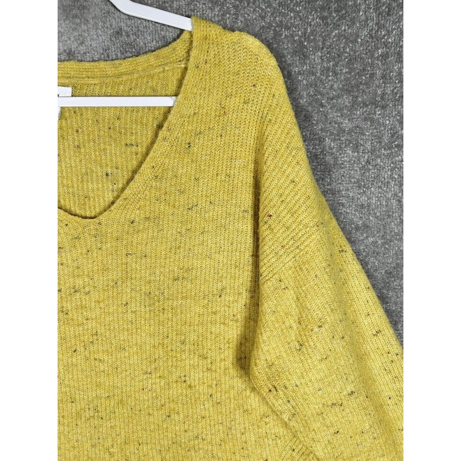 Old Navy Slouch V-Neck Pullover Sweater Womens Size XL Squash Yellow Confetti