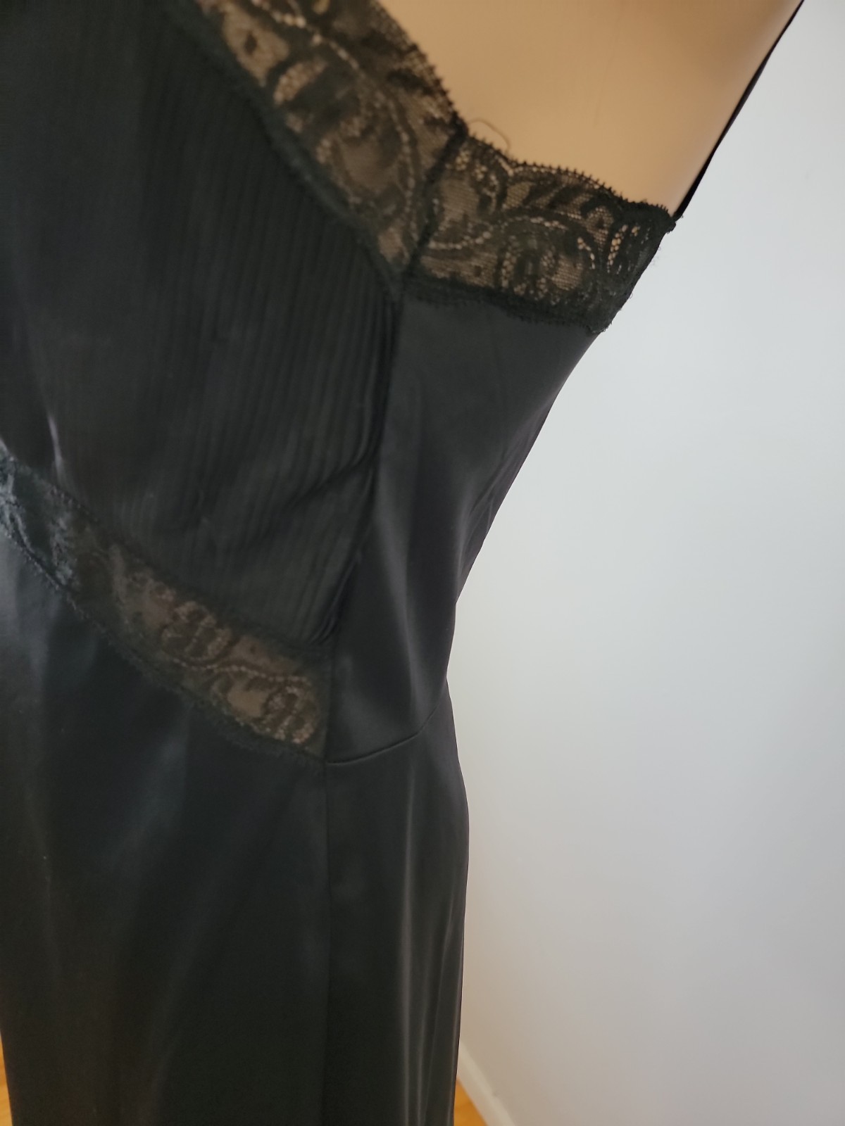 Vintage Charmode All Nylon Black Full Slip Pleated/Lace Detail Size 36 Tall