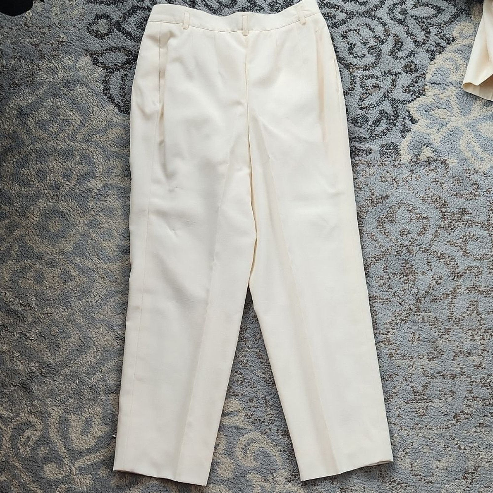 Vintage Harvé Bernard by Bernard Holtzman Blazer Pant Suit Set Cream