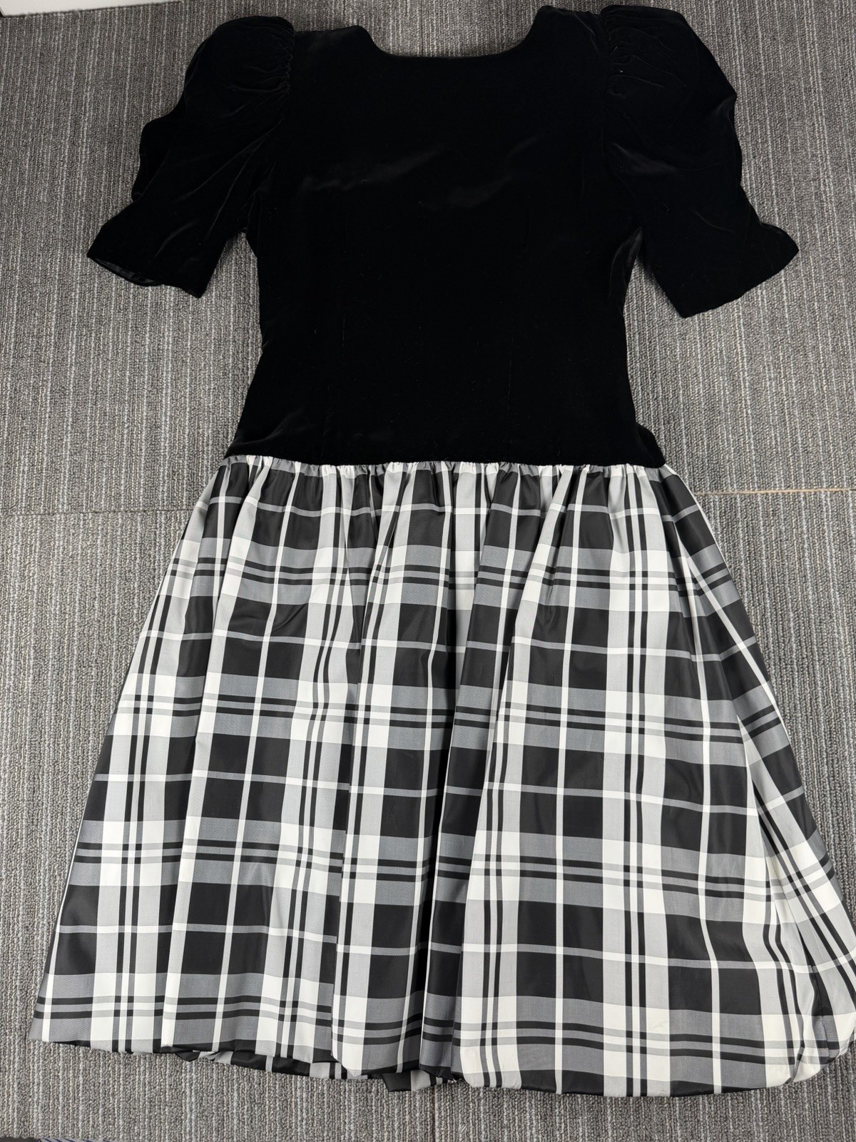 VTG 80’s ACT 1 New York Black Velvet & Taffeta Dress Satin Back Bow Sz 12-14 USA