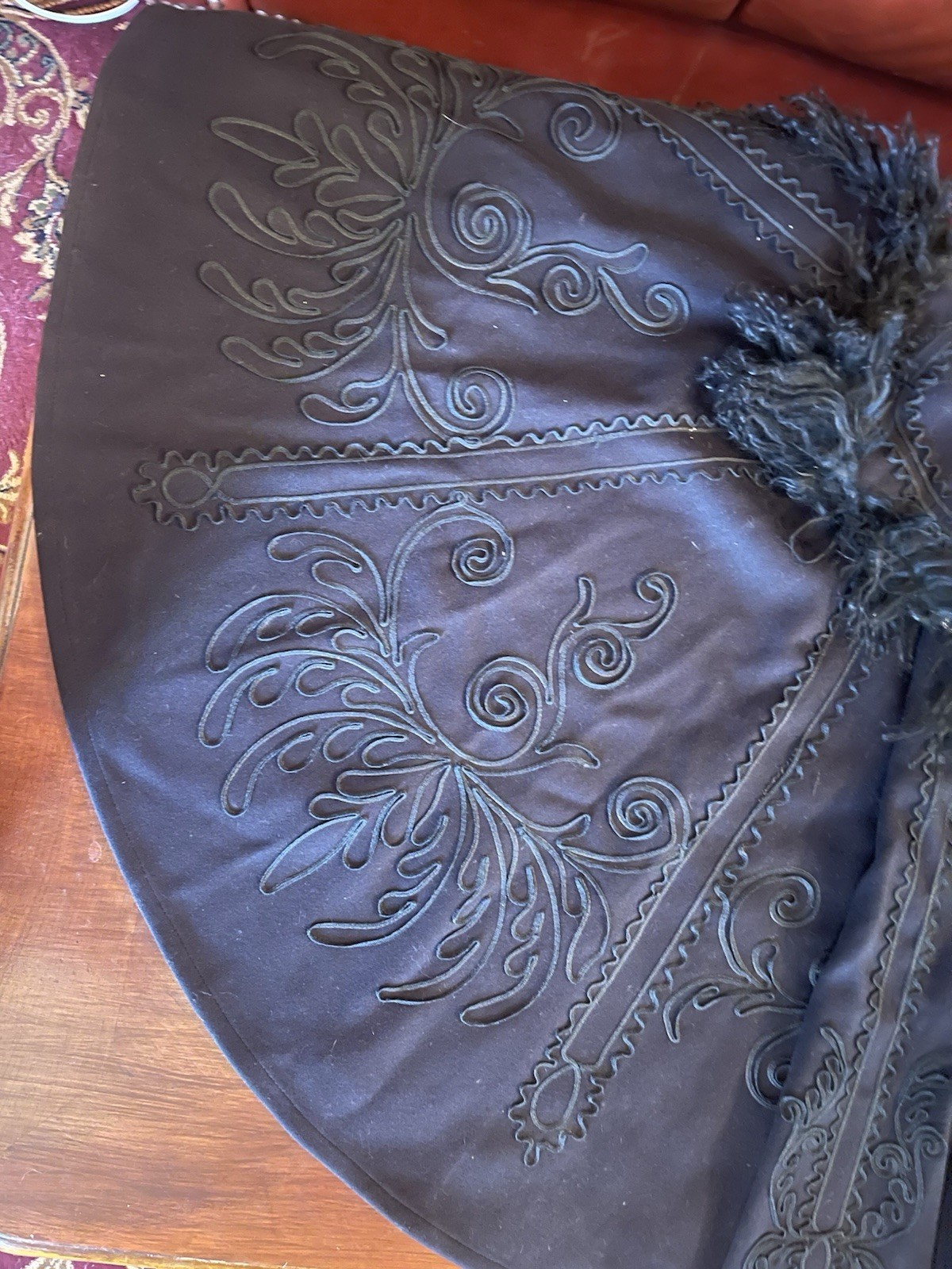 Antique Black Victorian Heavy Wool Cape Soutache Embroidery Feather Collar