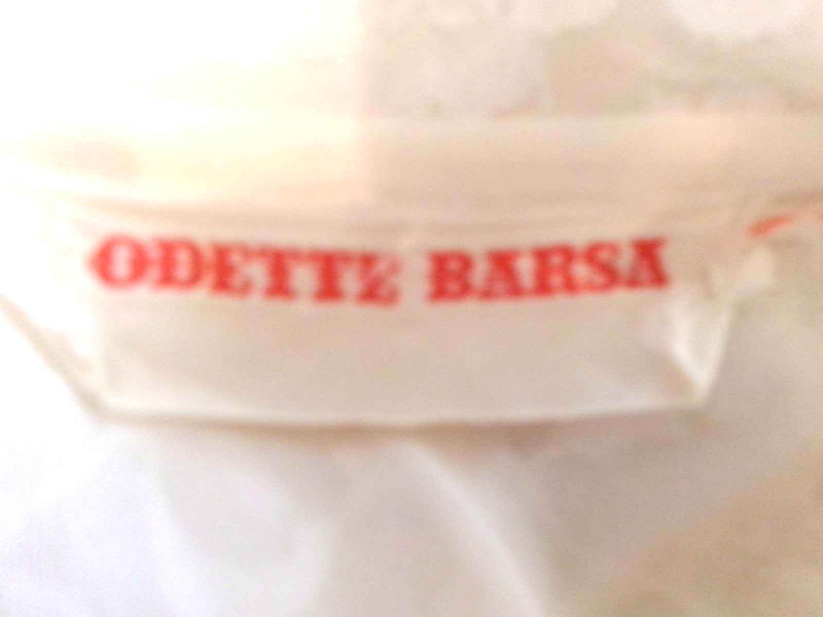 VINTAGE ODETTE BARSA GORGEOUS WHITE SATIN & CHANTILLY LACE ROBE M