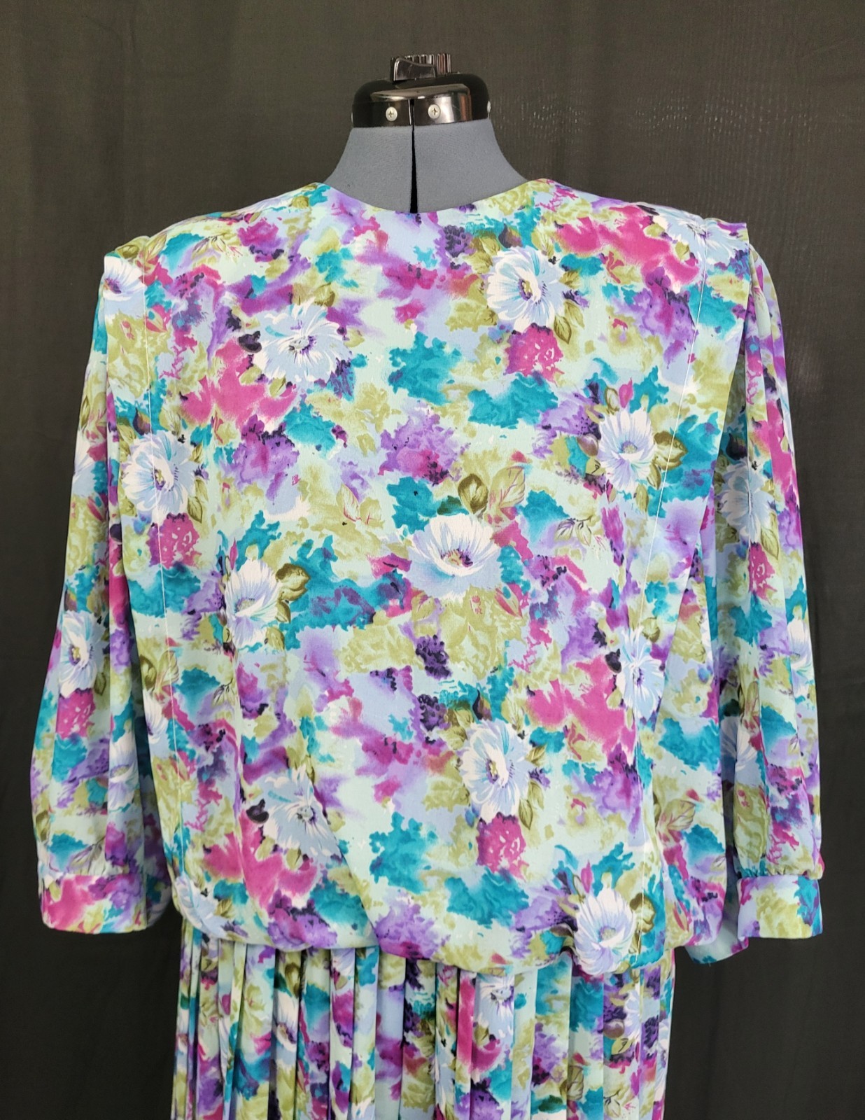 Vintage VLP Plus Blue/Green/Purple Floral Blouson Dress w Pleated Skirt Size 24