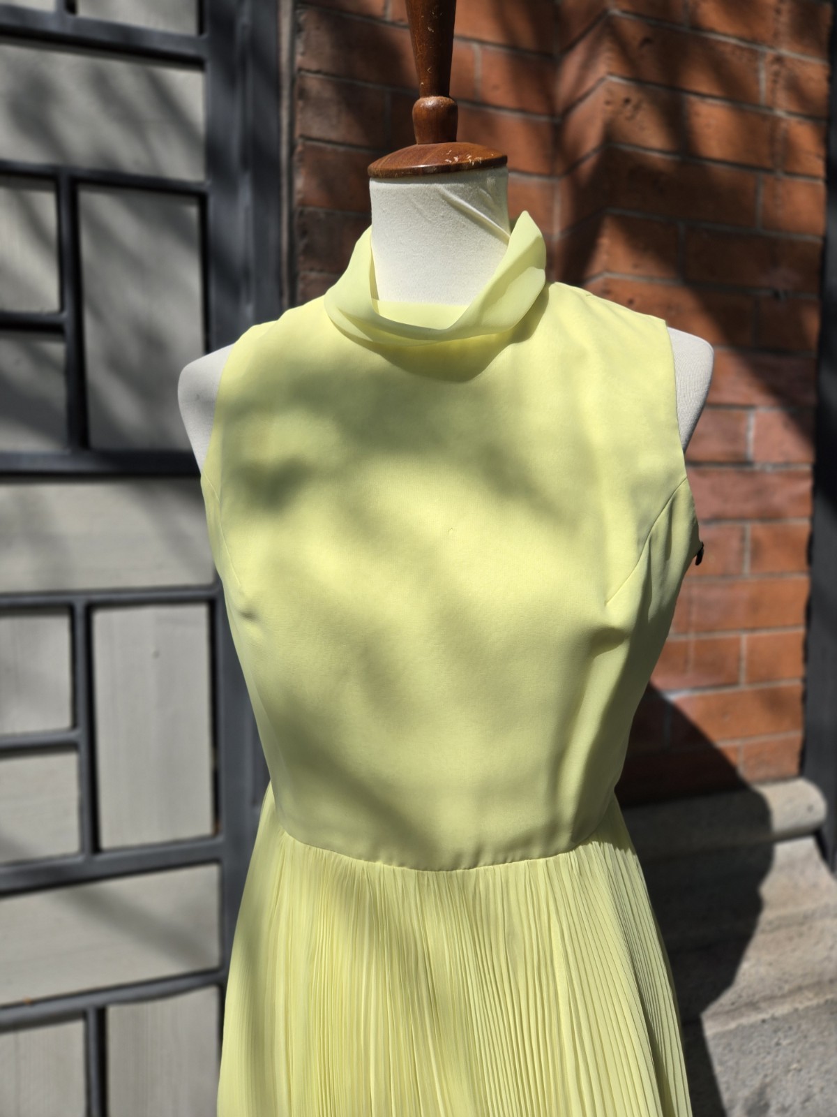 VTG 1960s Jack Bryan by Dupuis Daffodil Yellow Accordion Pleat Sleeveless Dress