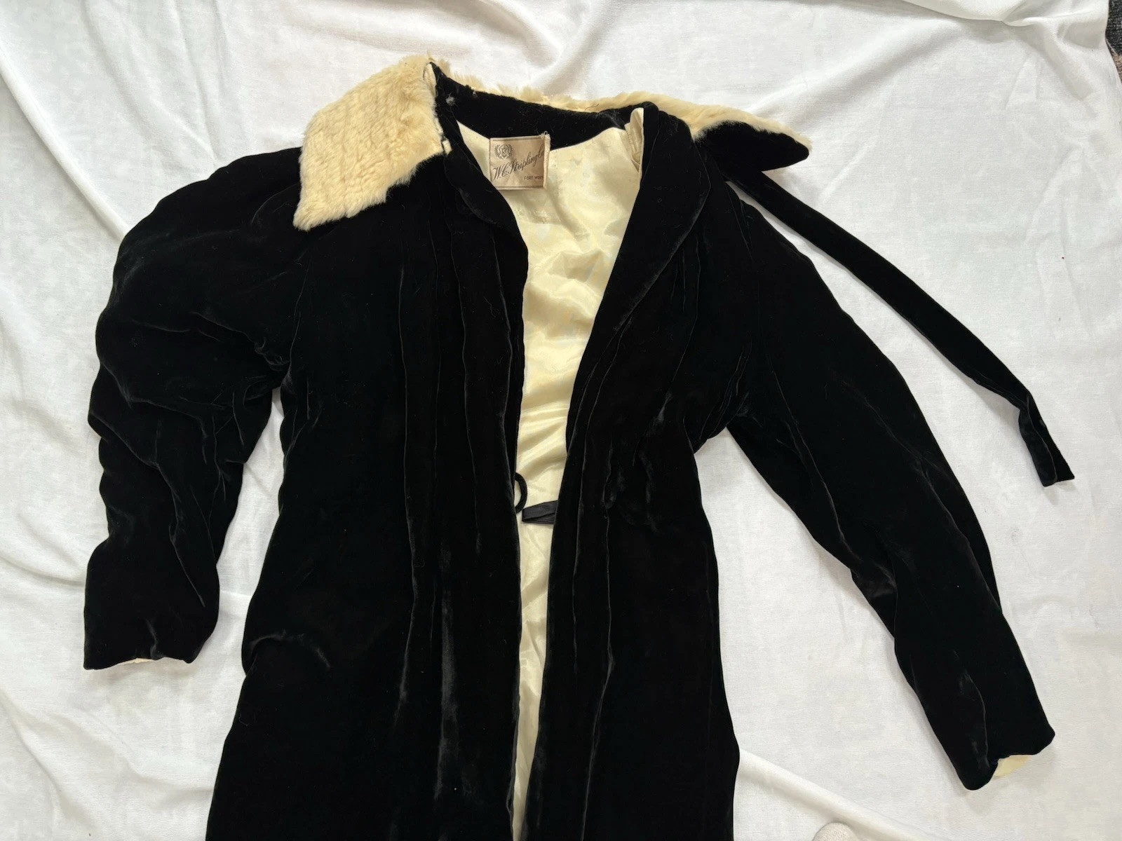Vtg Fur Collared Black Velvet Duster Robe Old Hollywood Style Glam Size Medium