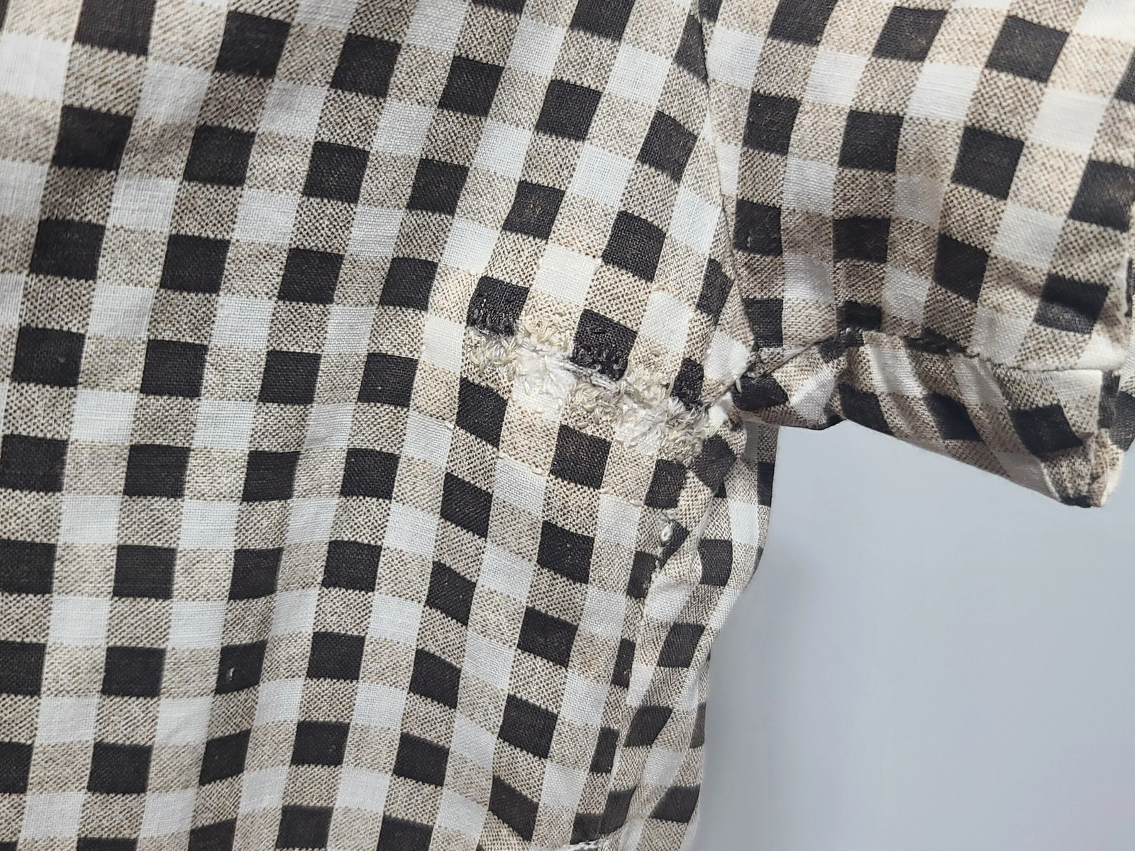 Vintage 1940s Brown Tan Checkered Print Dress Red Buttons WW2 B-38&Prime; W-30&Prime; H-41&Prime;