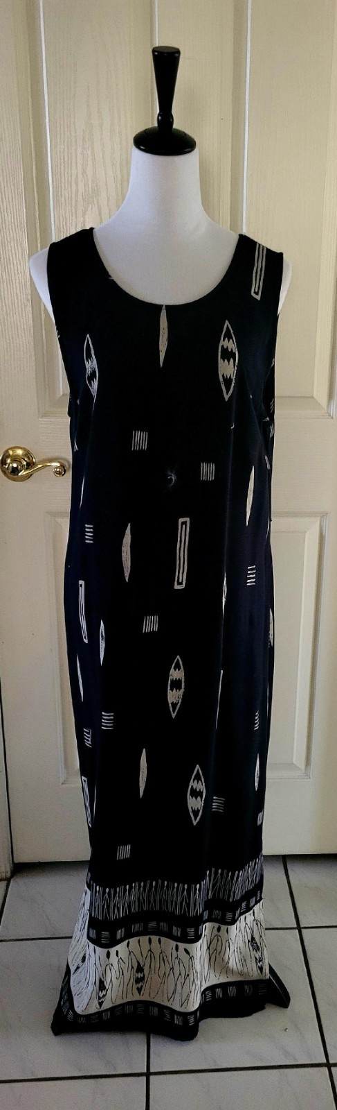 VTG Black Maxi Sleeveless Dress African Motif Rayon SZ 14 52&Prime; L 20&Prime; Across
