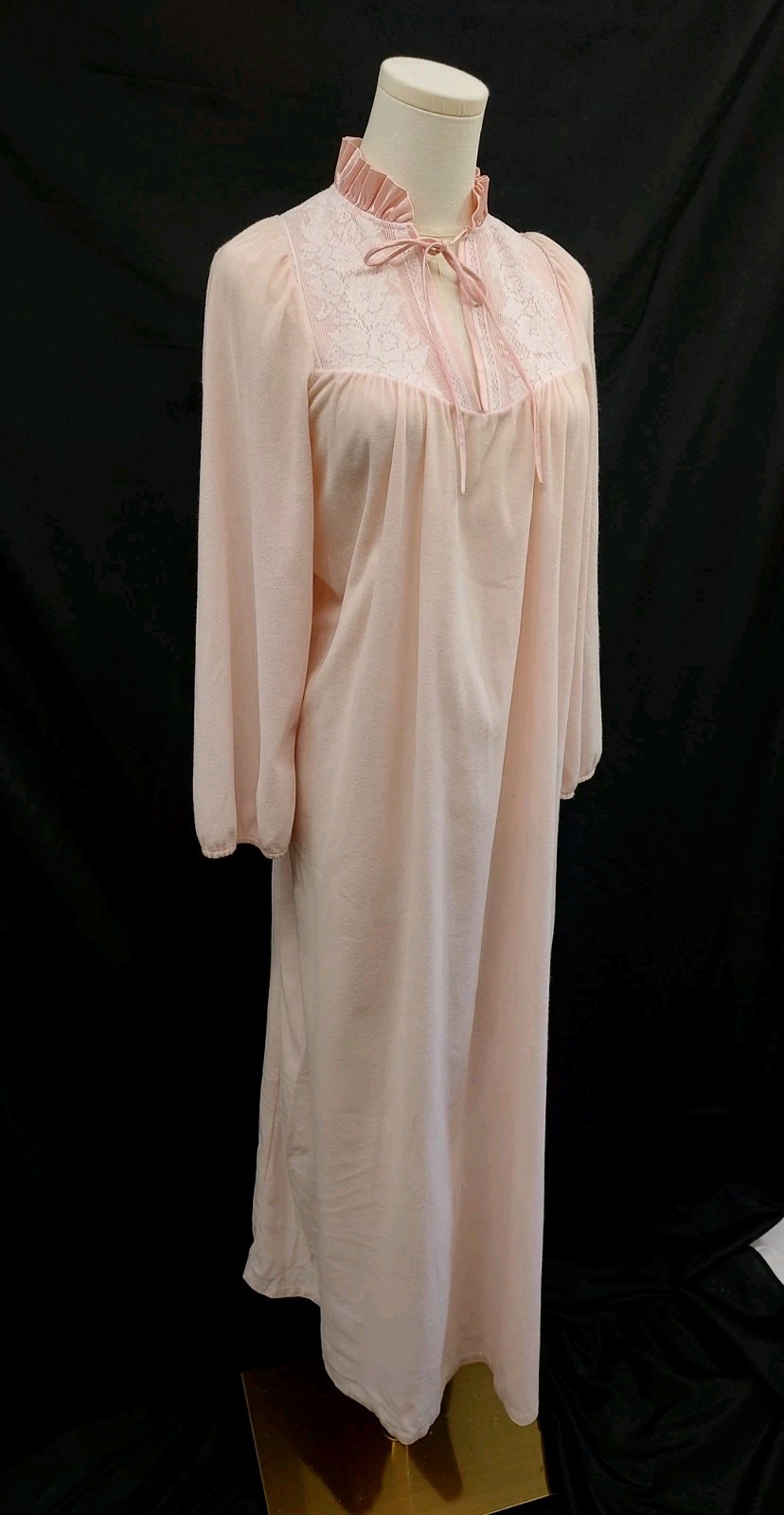 Vintage Gillian O’Malley Prairie Nightgown Country Prairie Pink w Lace Petite M